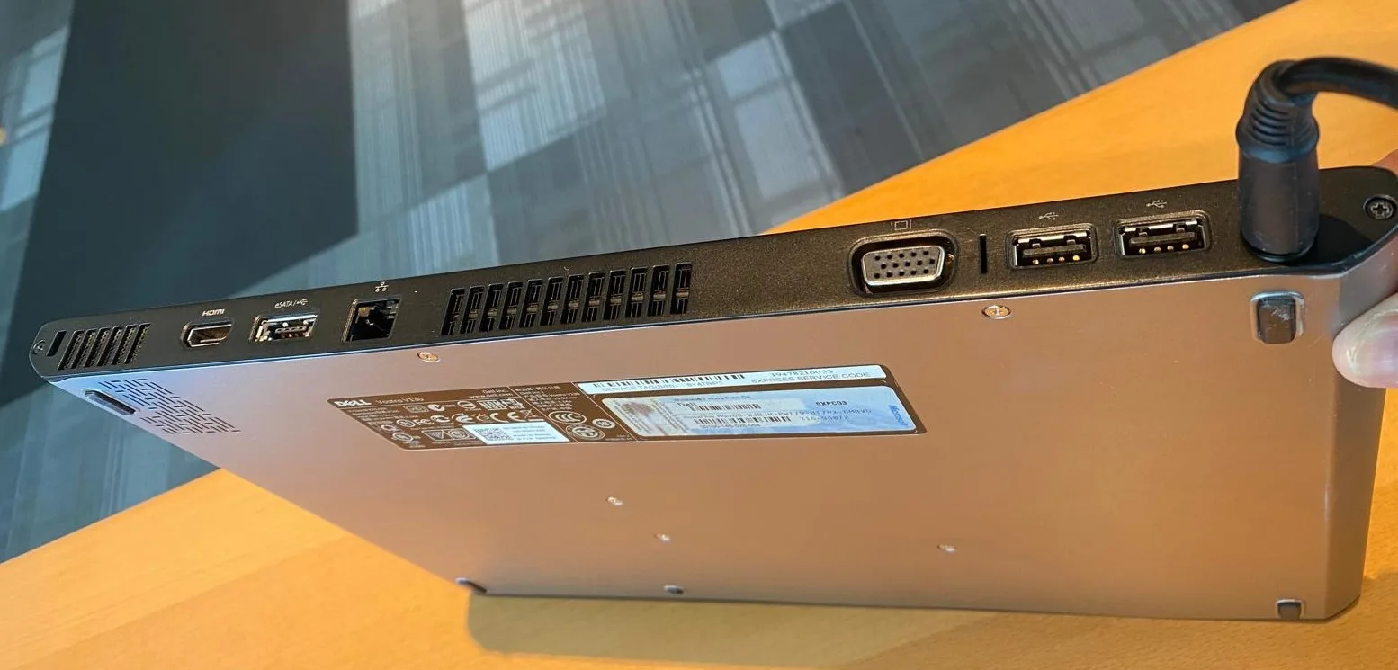 Dell Vostro Intel Core i5- V130 13" Laptop 4GB RAM 500GB HDD image indicator(4)