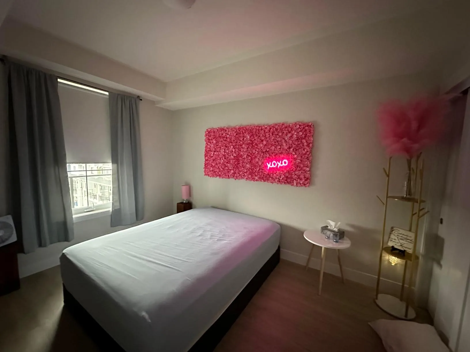 Blossom Red Artificial Floral Backdrop for Party image indicator(5)