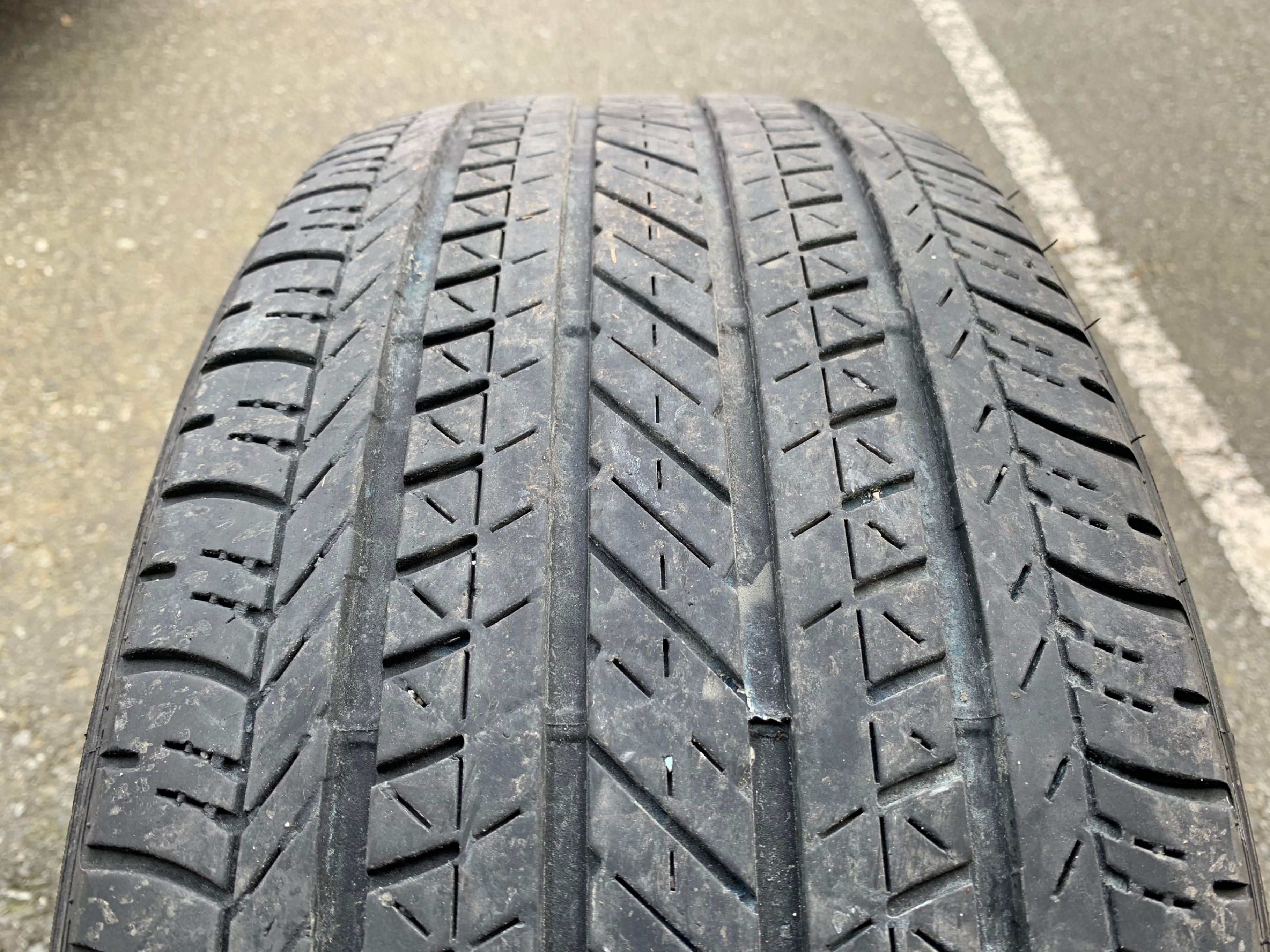 1 x single 235/50/18 Bridgestone dueler HL 422 ecopia 50% tread - photo 3