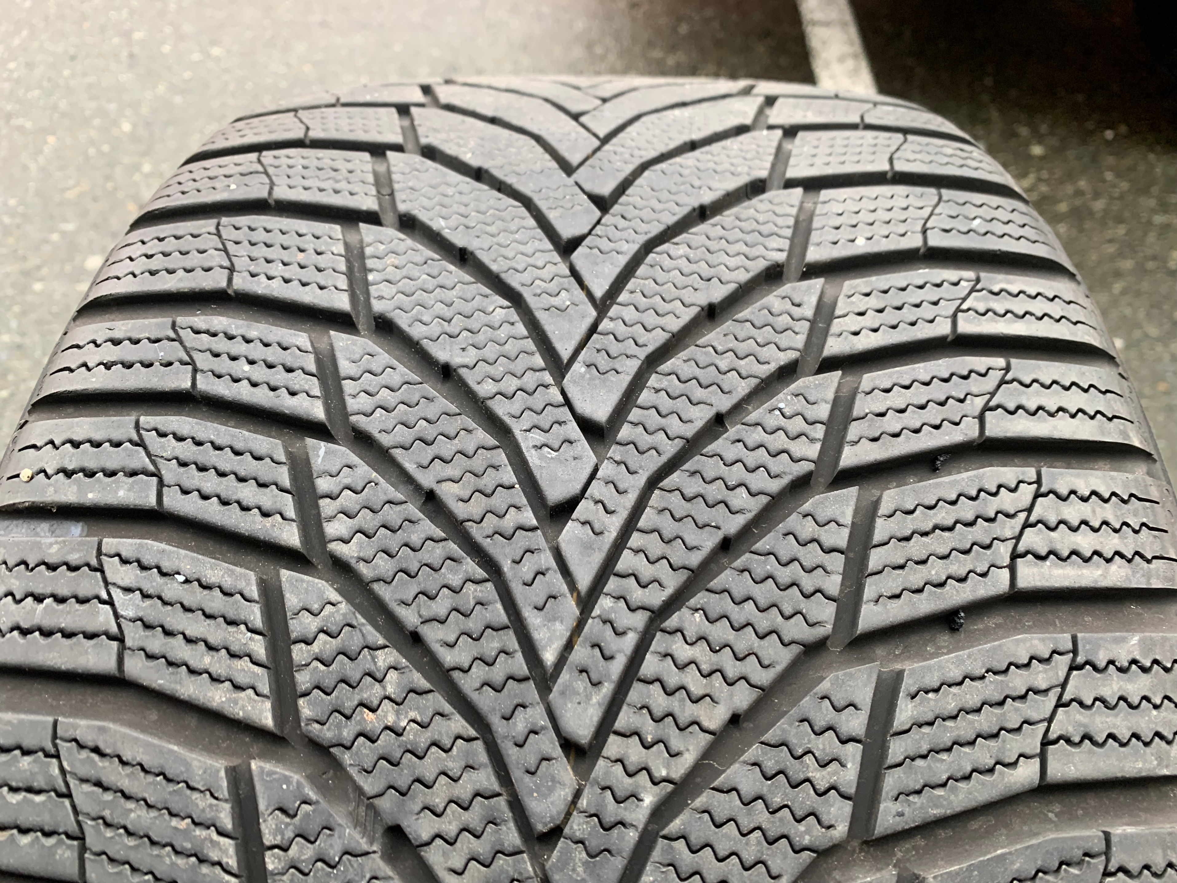 1 x single 265/35/20 M+S Nexen winguard Sport 2 with 70% tread - photo 3