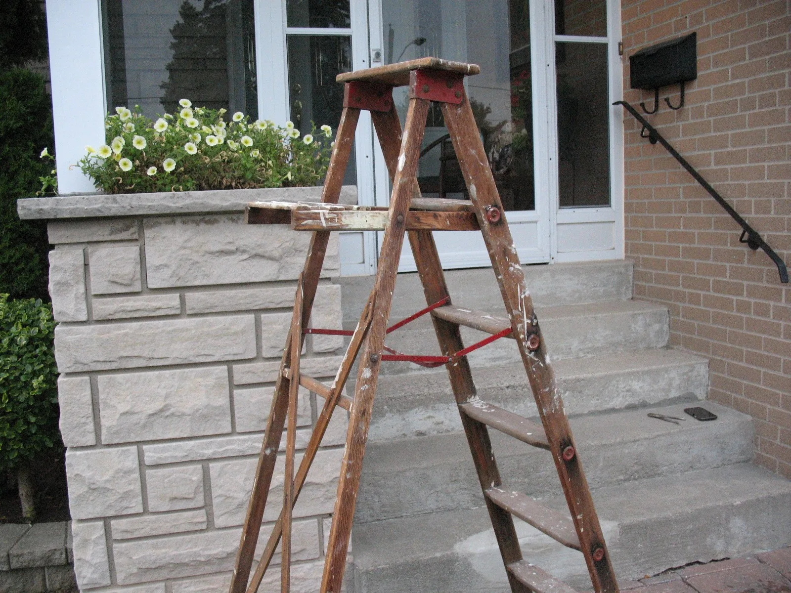 6 Foot Vintage Wooden Ladder image indicator(7)