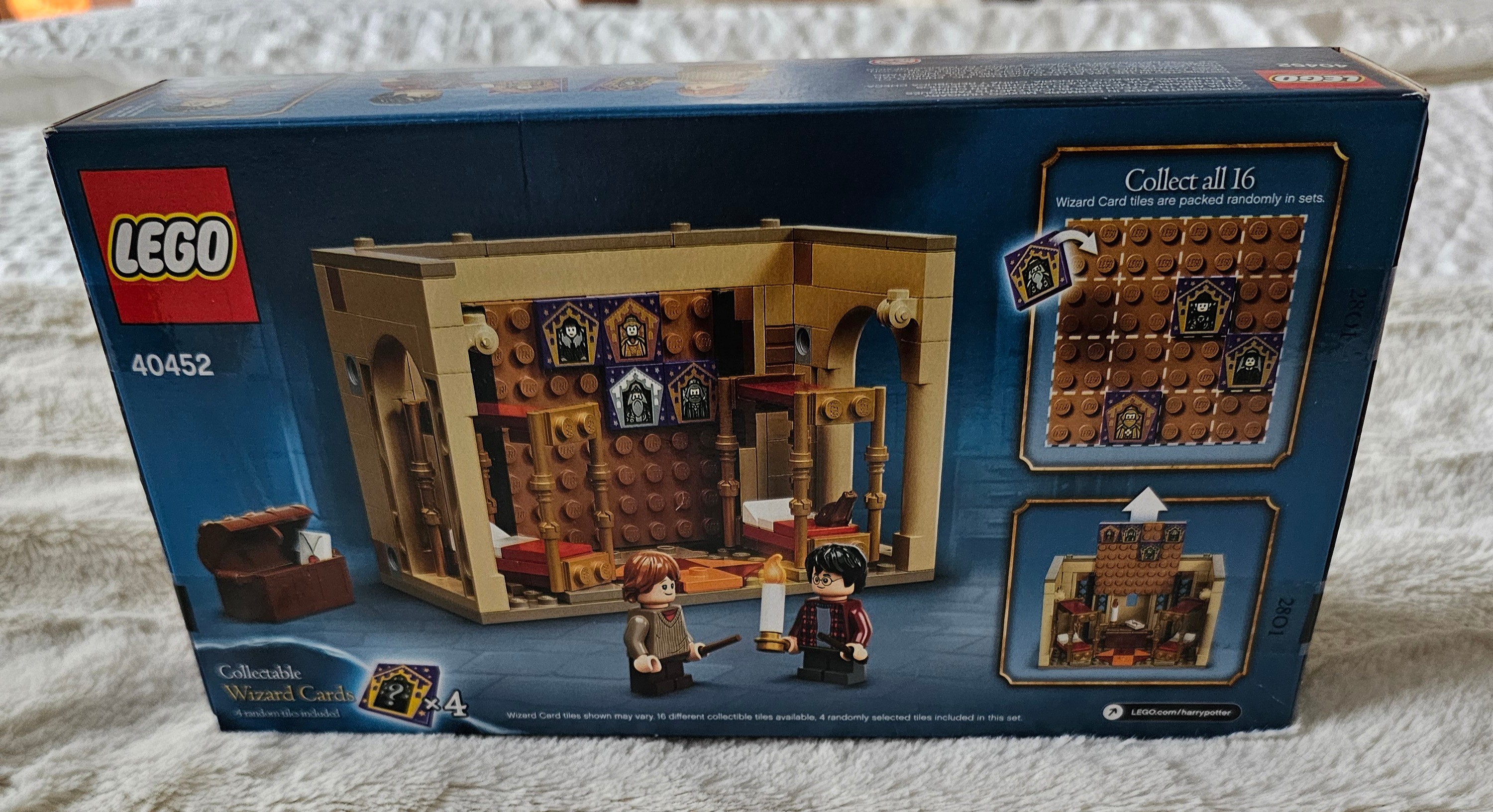 LEGO Harry Potter: Hogwarts Gryffindor Dorms (#40452) - Retired - photo 3