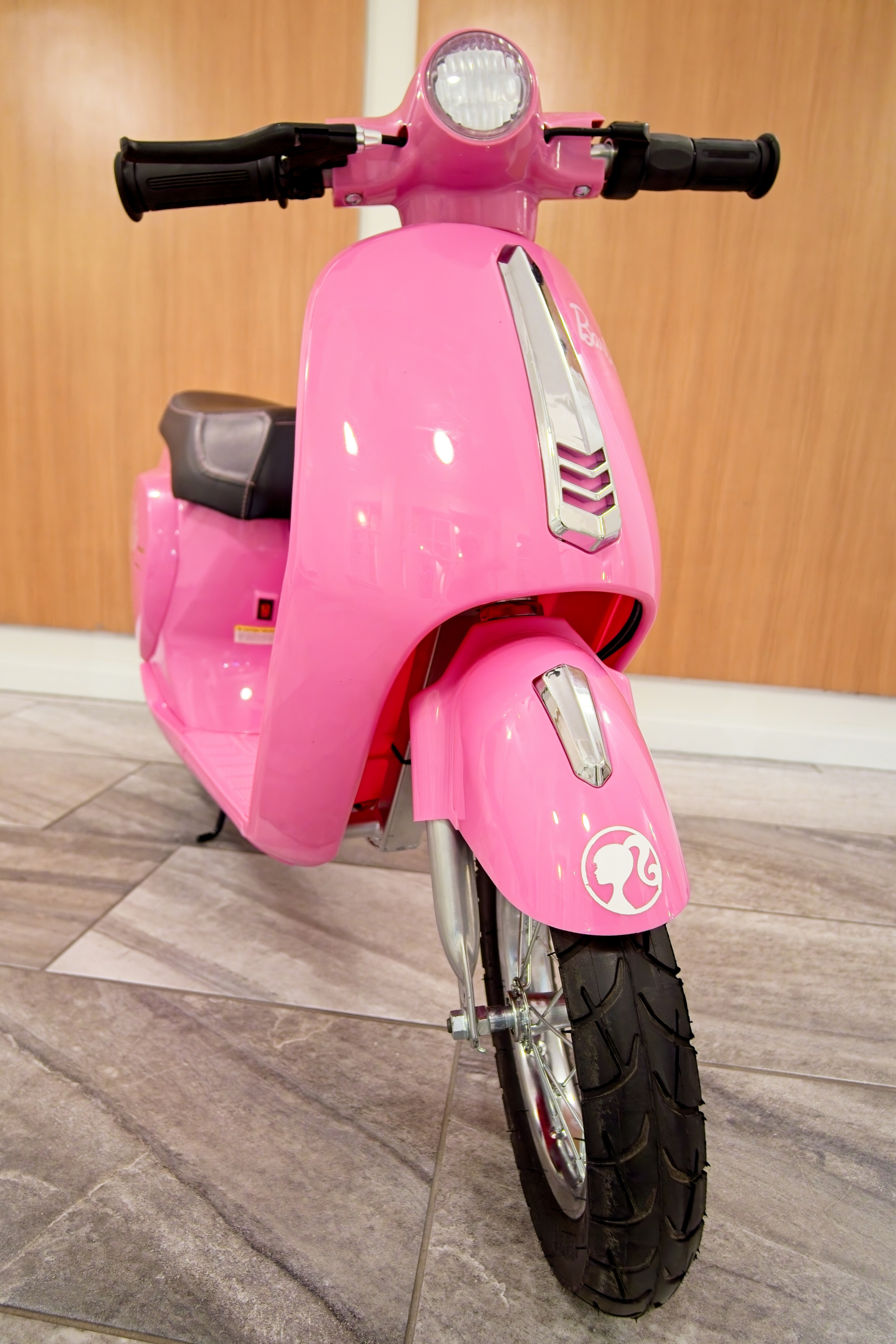 Barbie Electric Scooter, 24V Battery-Powered - photo 4