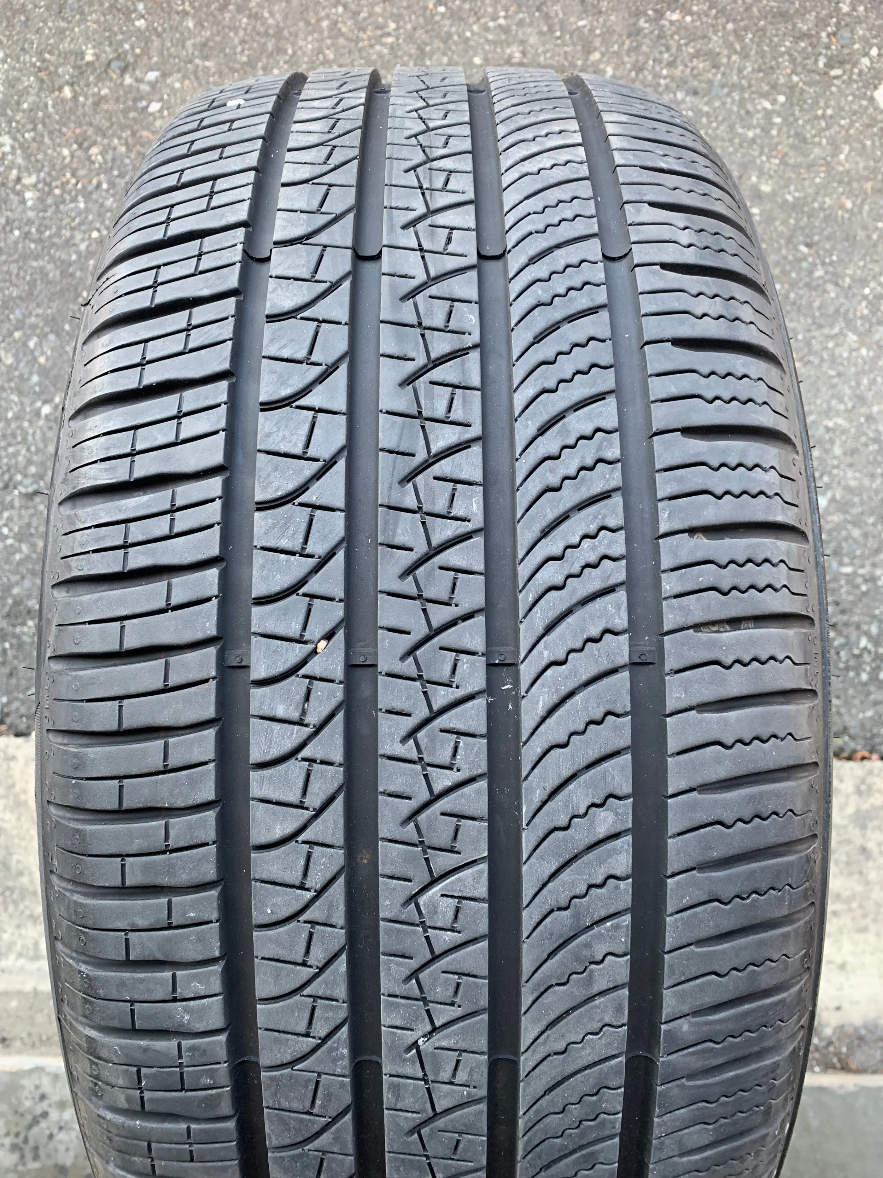 1 x single 255/40/19 M+S 100H Pirelli Pzero A/S with 90% tread thumbnail