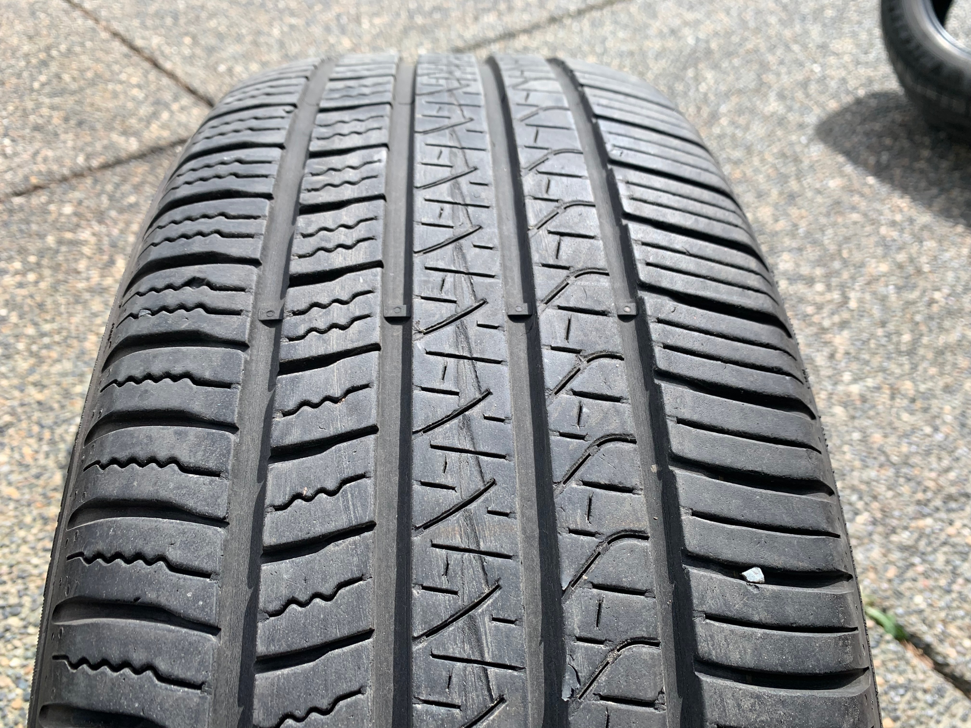 1 x single 235/55/19 105W Pirelli scorpion zero JLR w 75% tread - photo 3