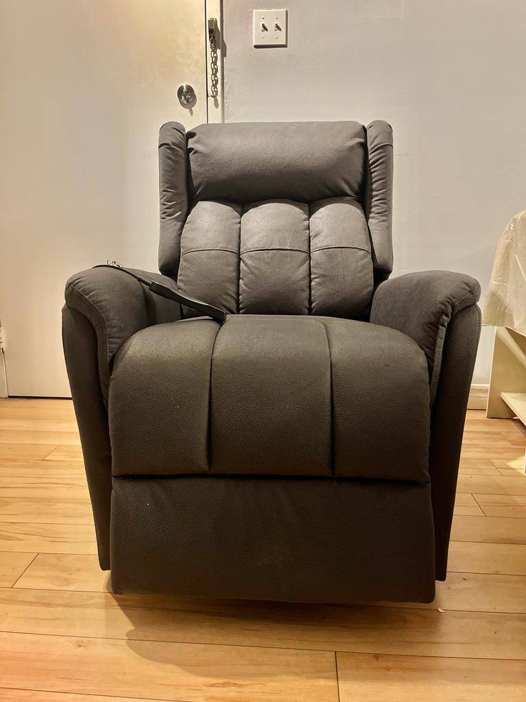 Reclining couch remote controlled