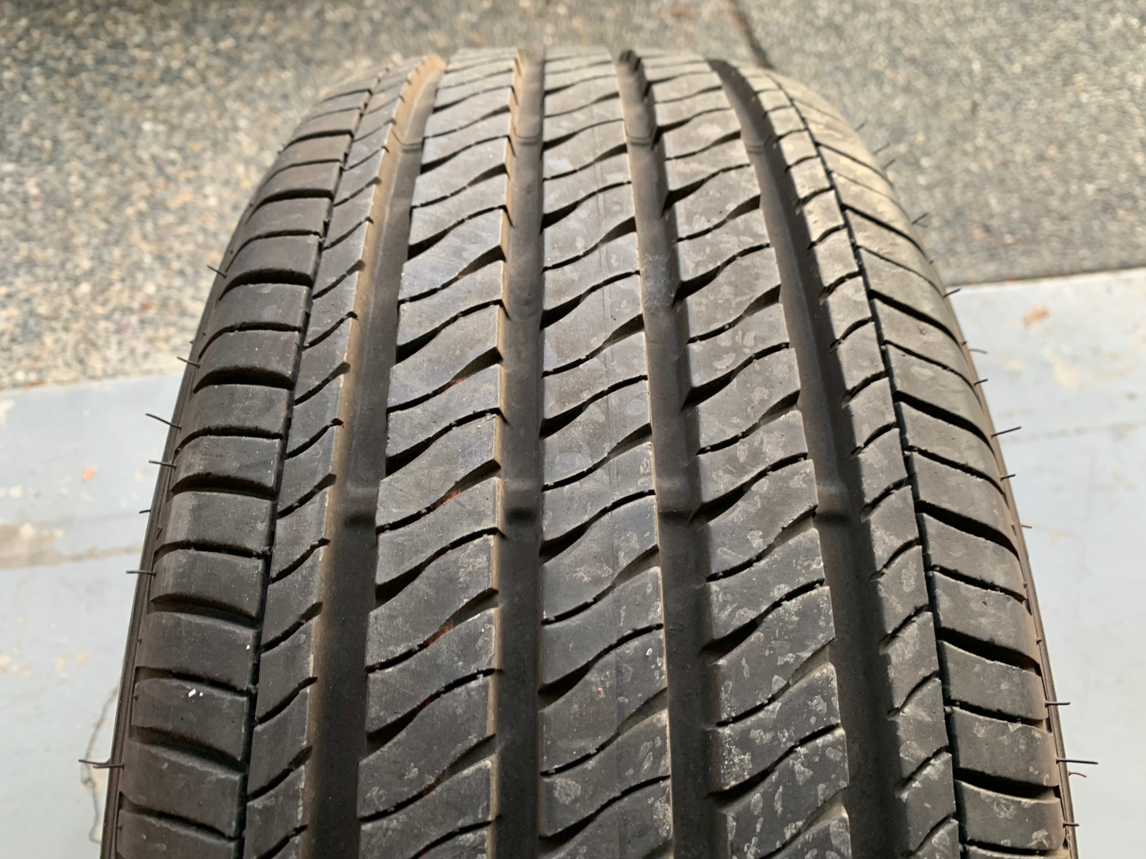 1 x single 215/55/16 93H M+S Firestone FT140 with 95% tread - photo 3