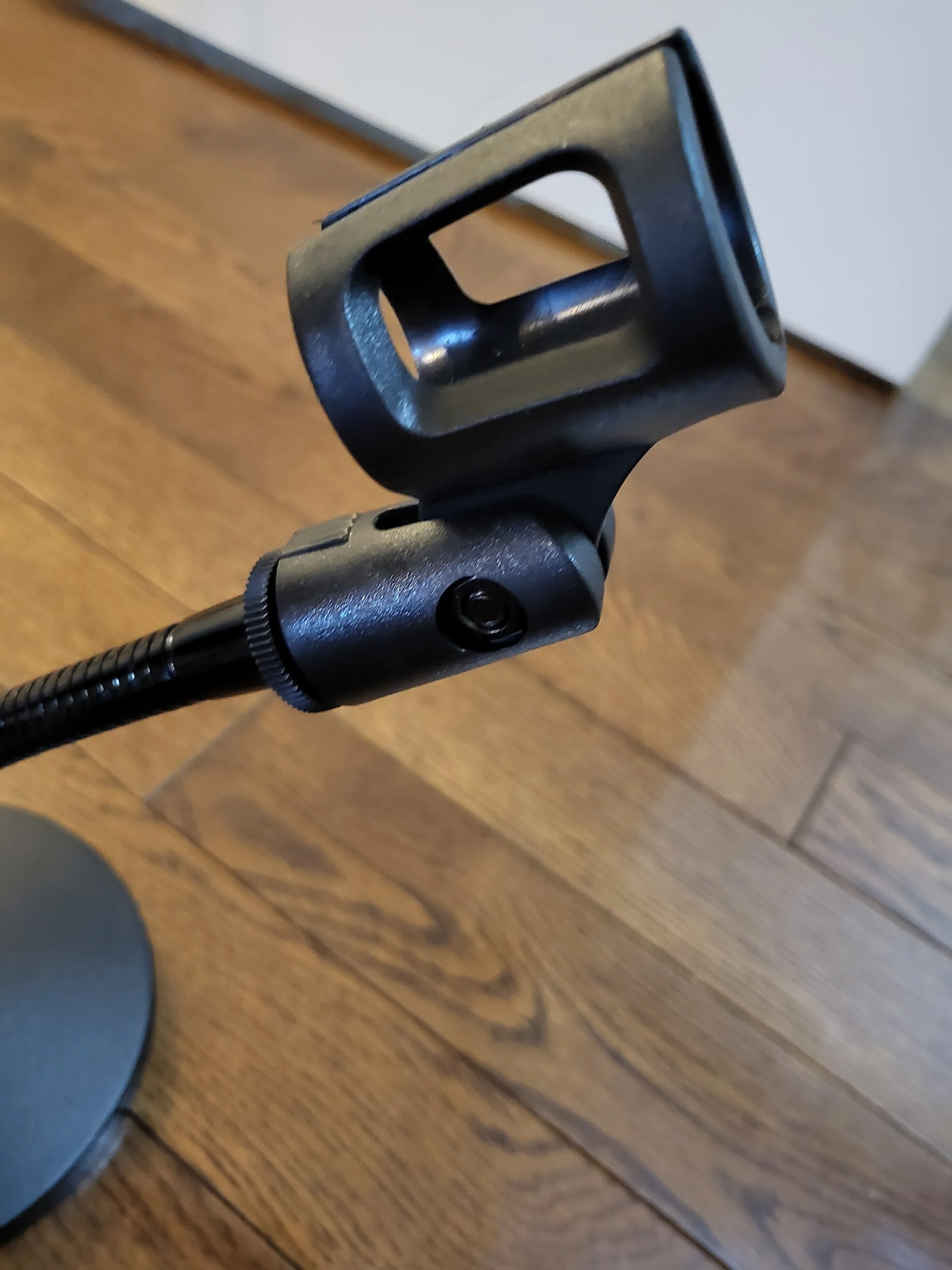 Microphone Stand for Desk – Height Adjustable | Brand New image indicator(8)