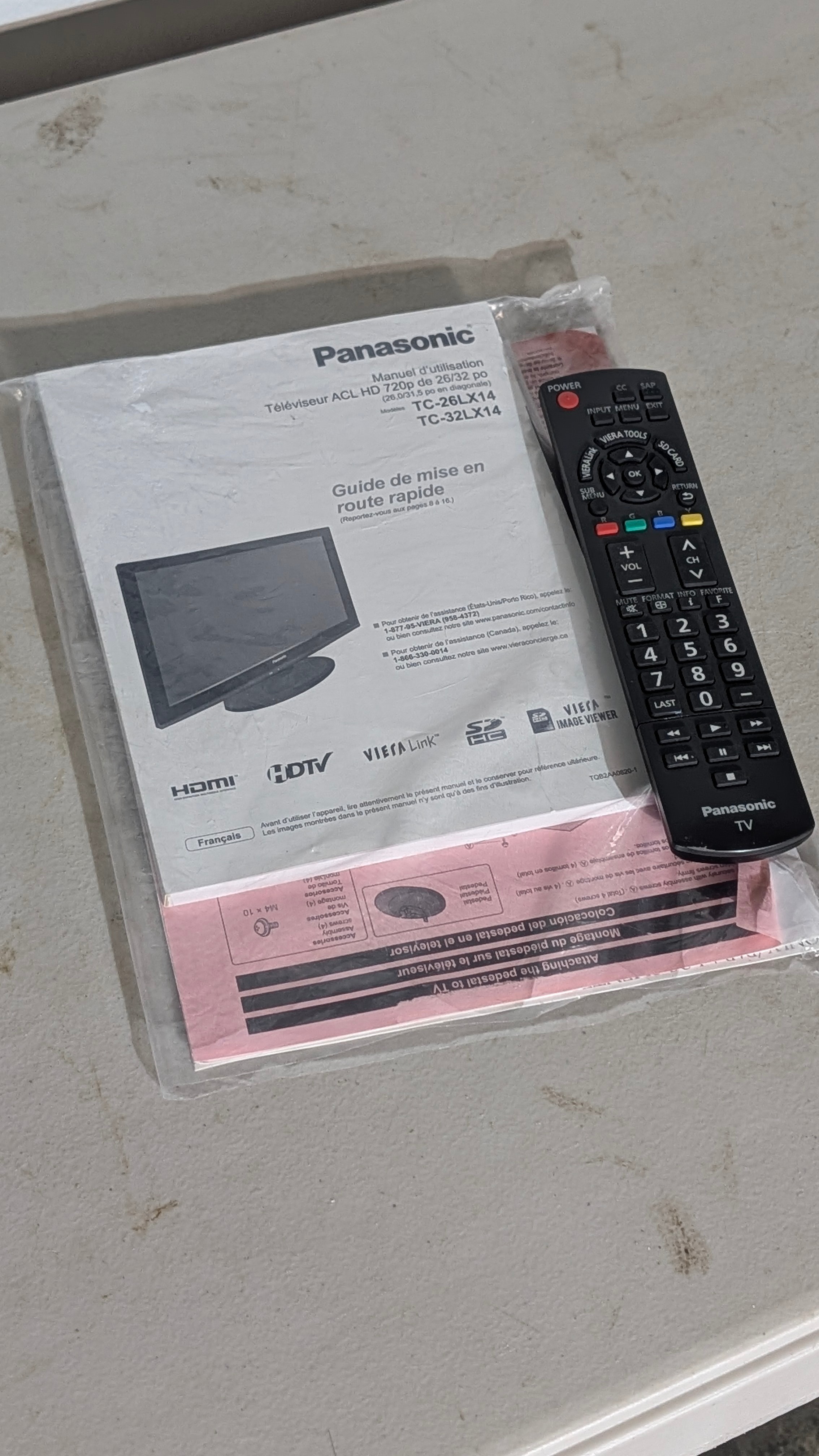 Panasonic 32" VIERA TC-32LX14 LCD TV 720P - photo 4