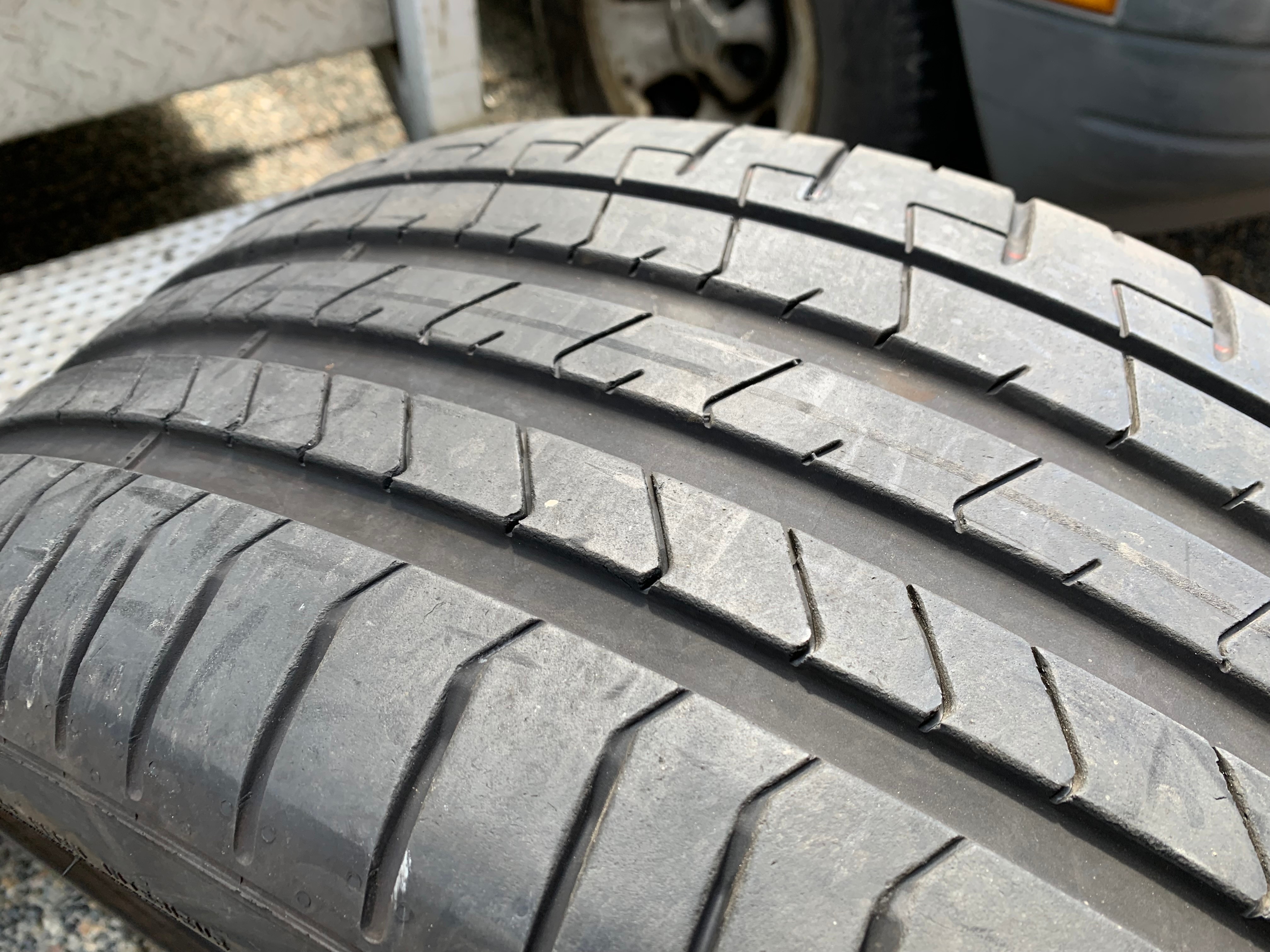 Pair of 255/40/21 XL 102Y Pirelli Pzero PZ4 with 70% tread - photo 3