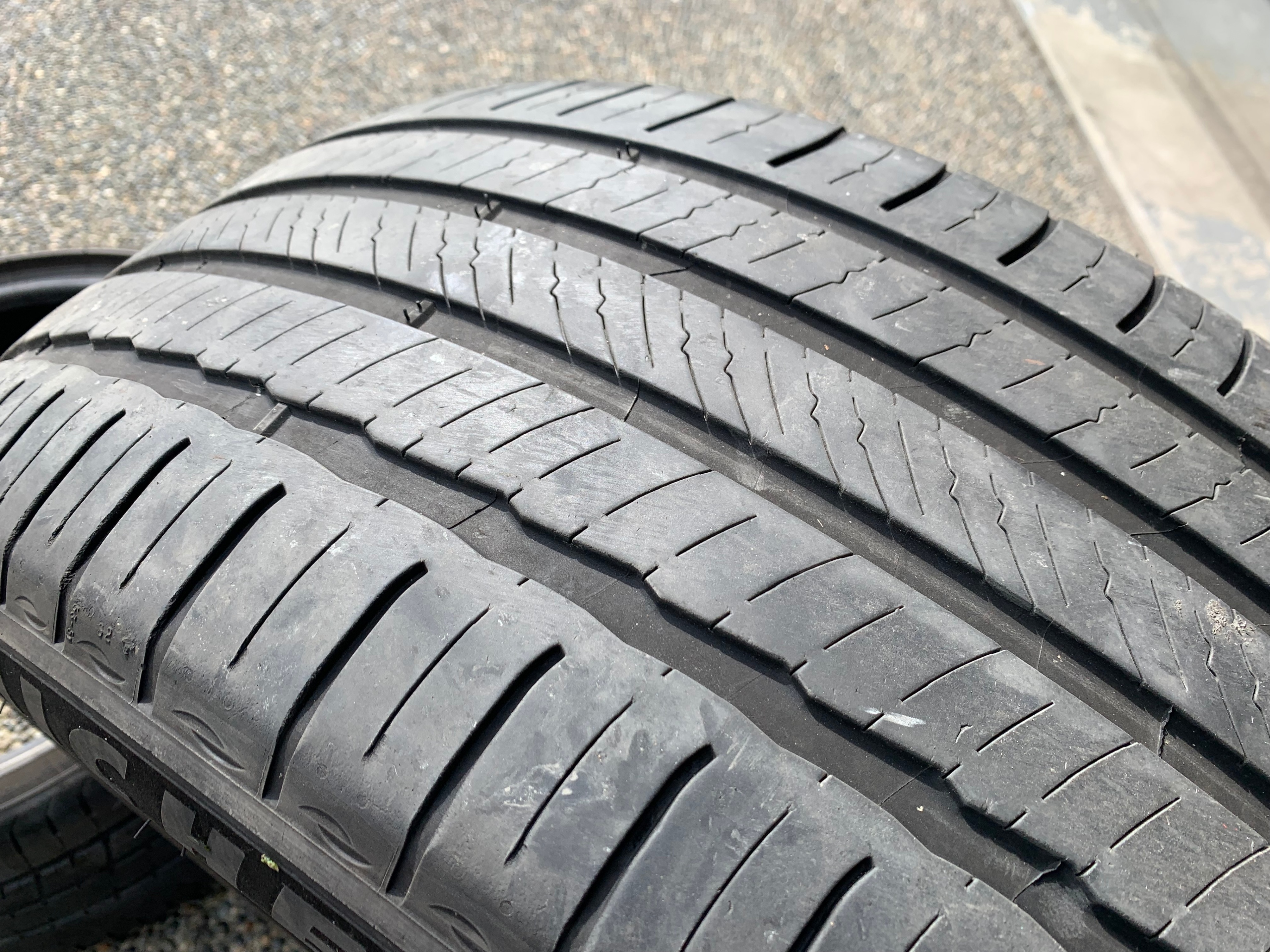 1 X single 255/45/20 M+S Michelin primacy Tour A/S 50% tread - photo 4