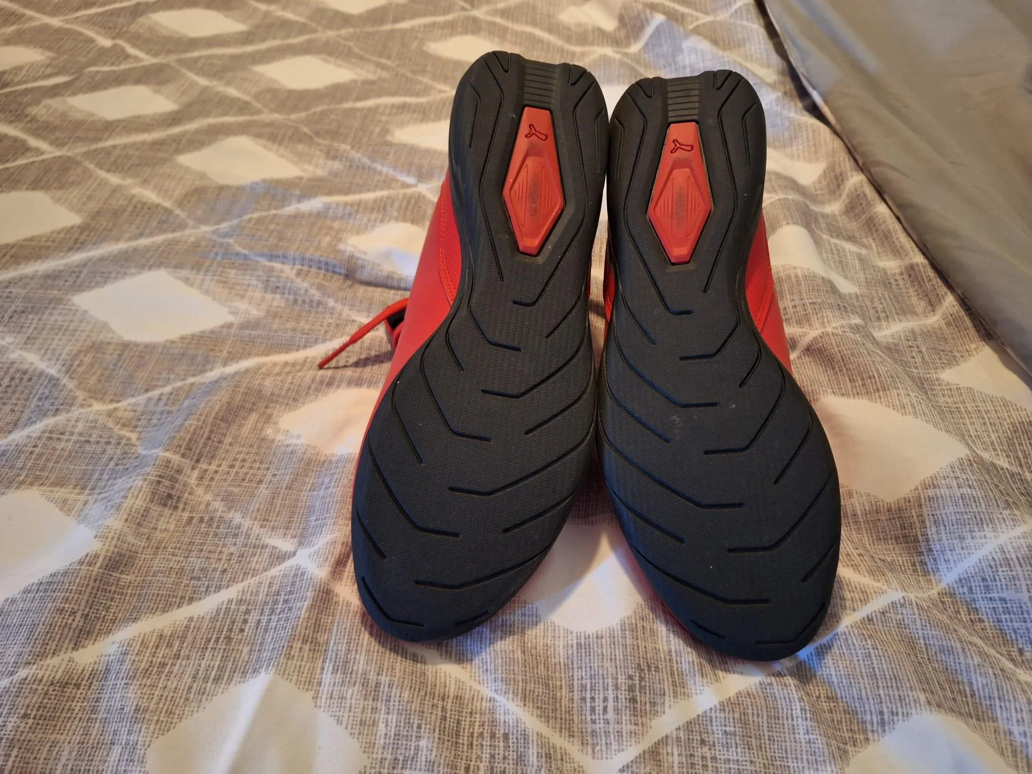 Red Scuderia Ferrari | PUMA image indicator(2)