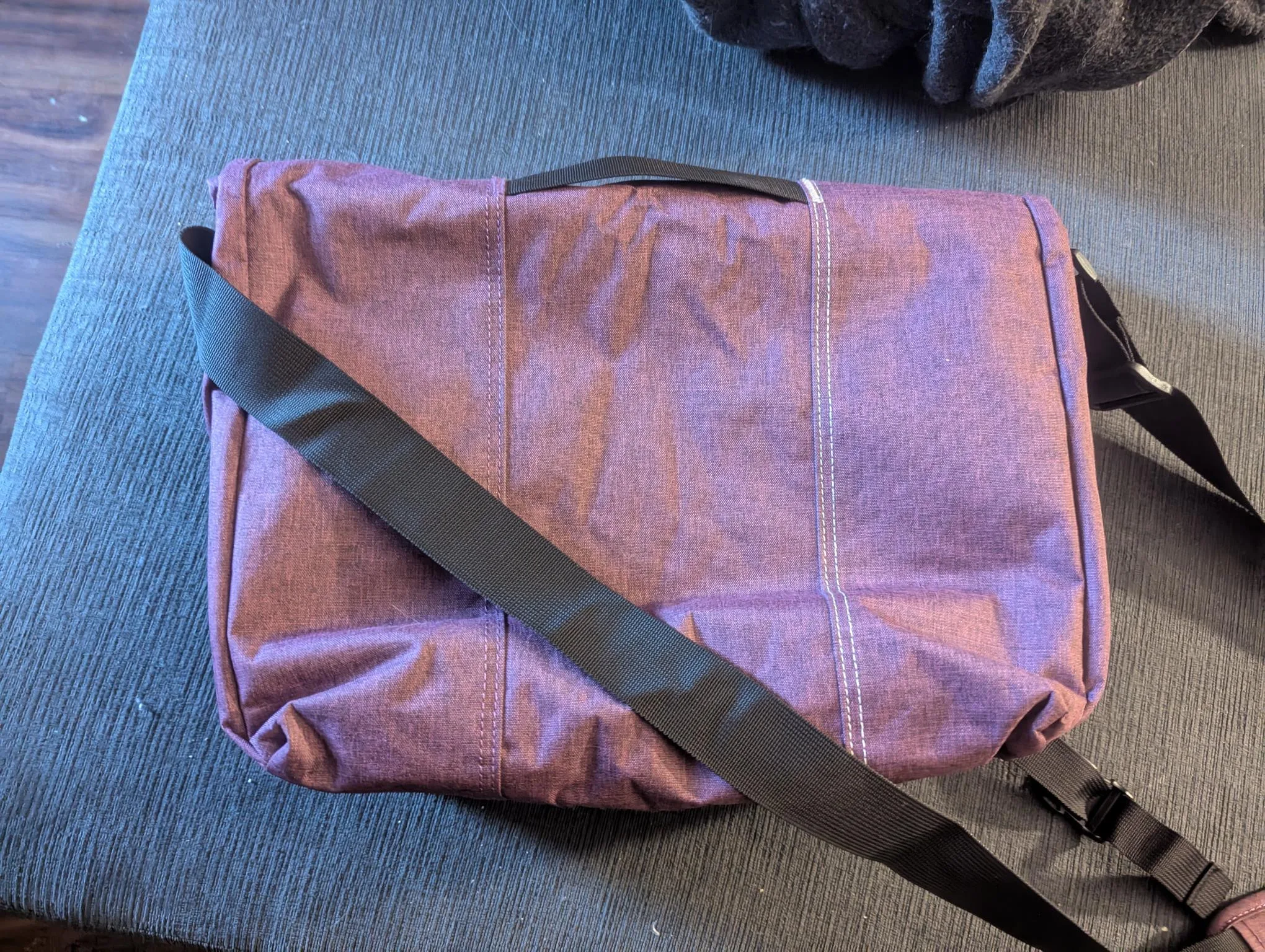Purple Laptop/Messenger Bag image indicator(4)