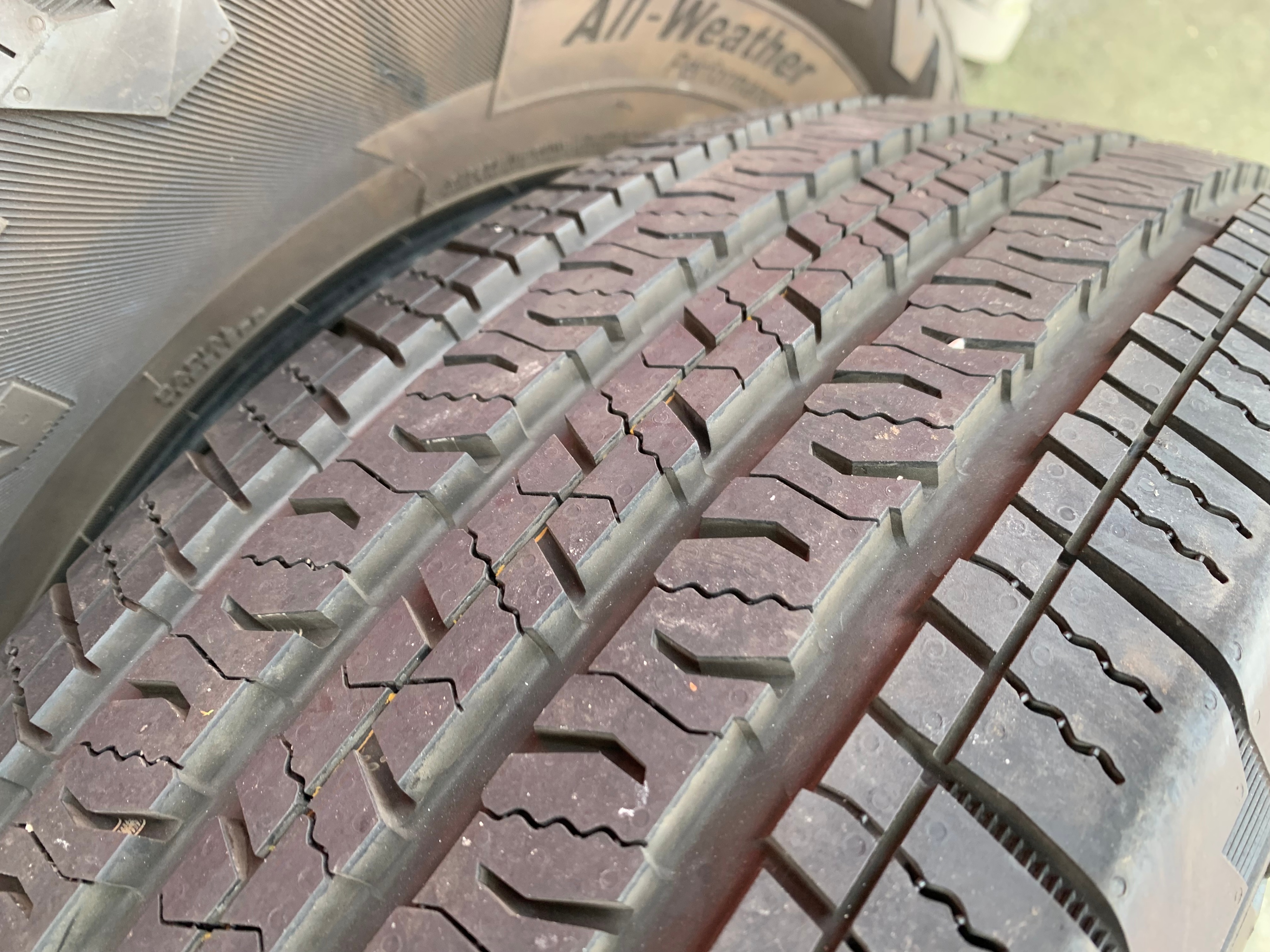SET of Take off 245/75/17 M+S 112S Nexen Rodian HTX2 90% tread - photo 4