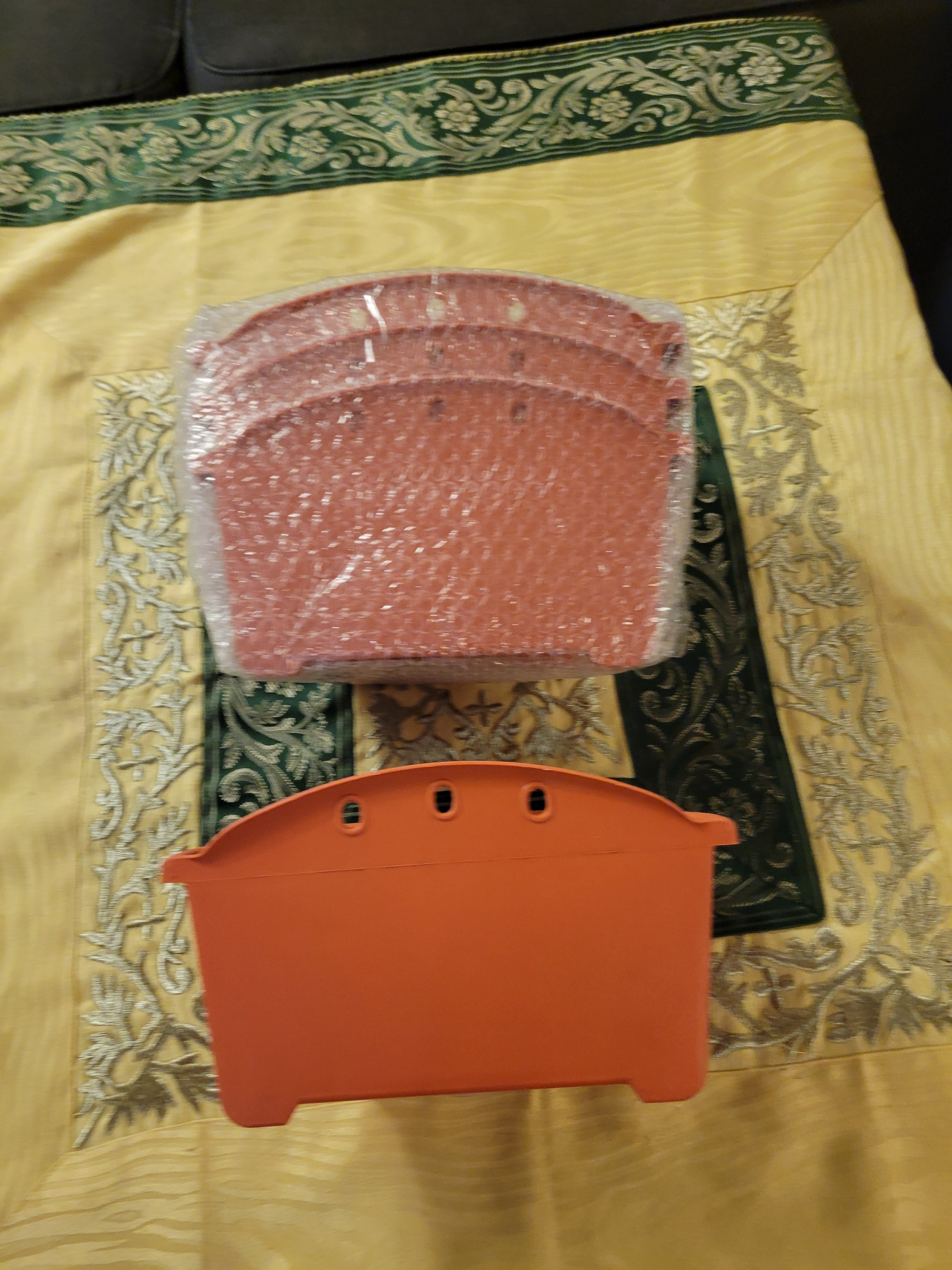 4 Balcony Planters (Brand New, Terracotta Color) - photo 3