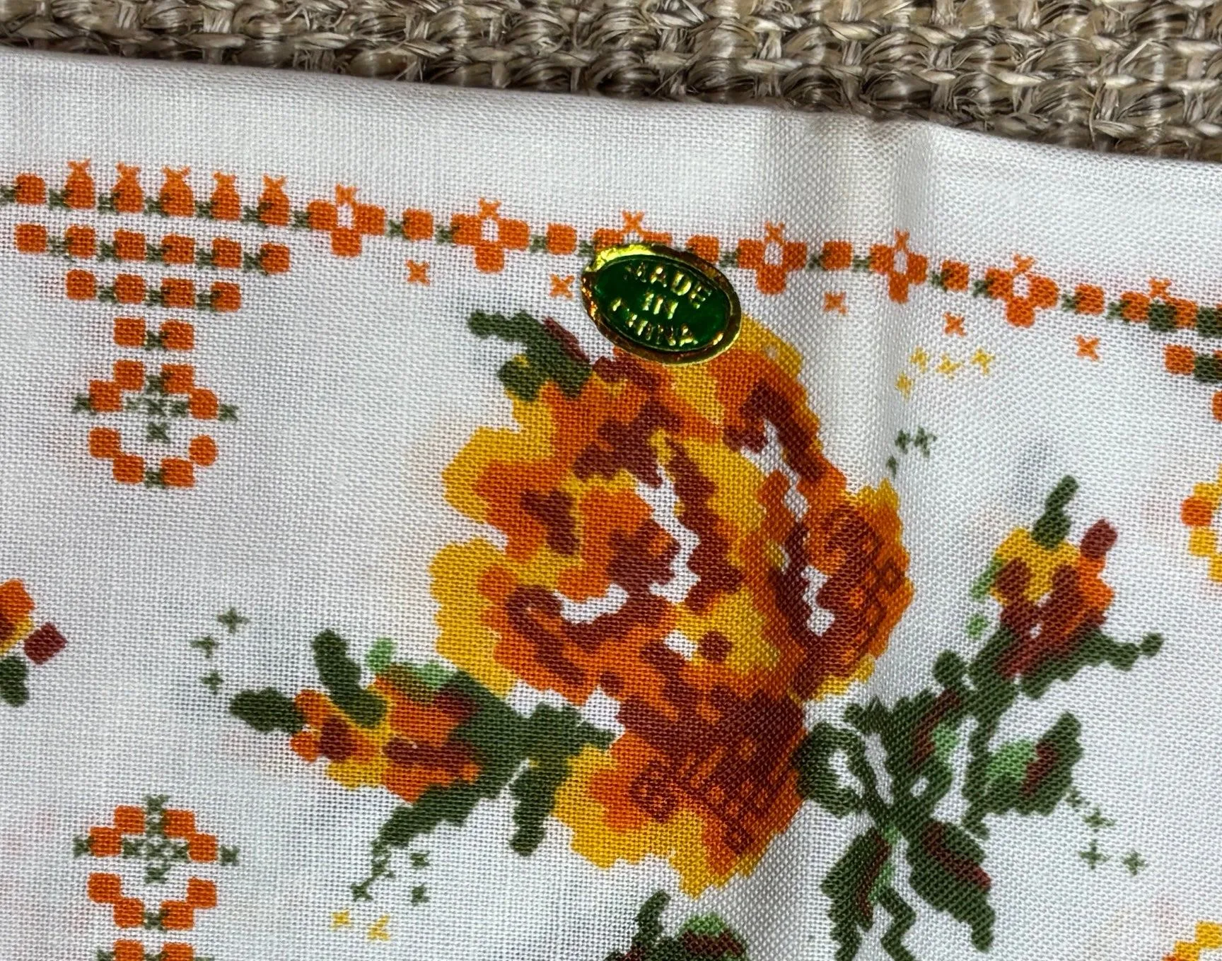 Made in Canada Lady Brigette Orange Cotton Queen Pillowcases image indicator(3)