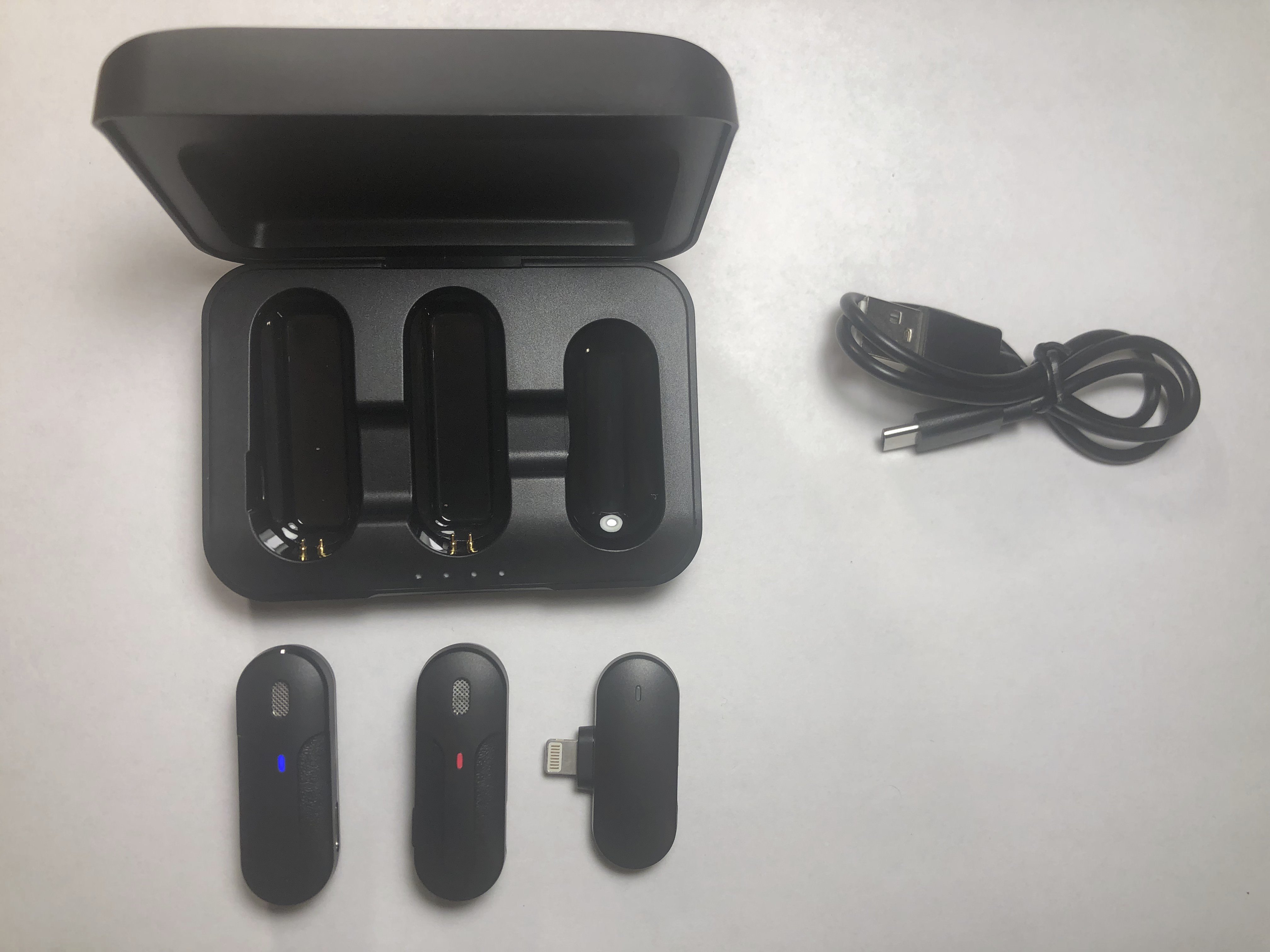 Wireless Microphone (two microphones) new from the factory! - photo 3