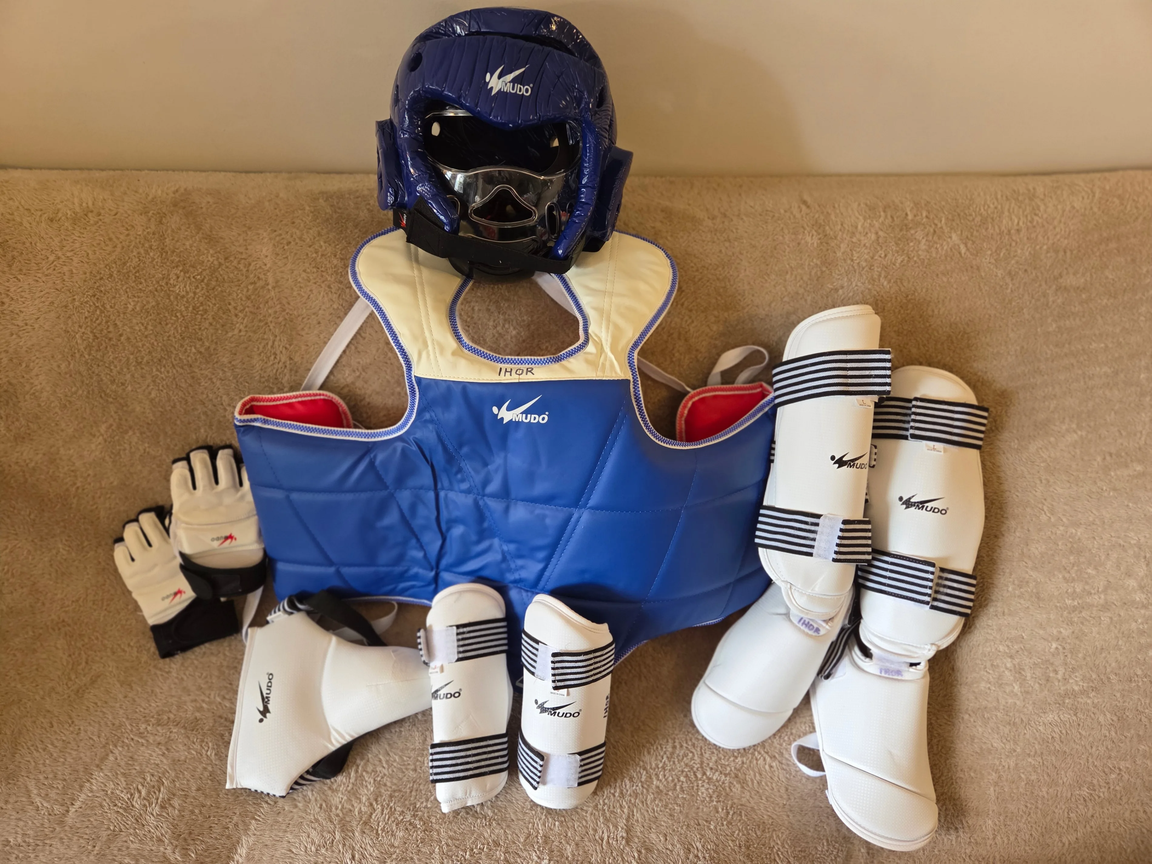 MUDO Taekwondo Sparring Gear Set L (Youth)