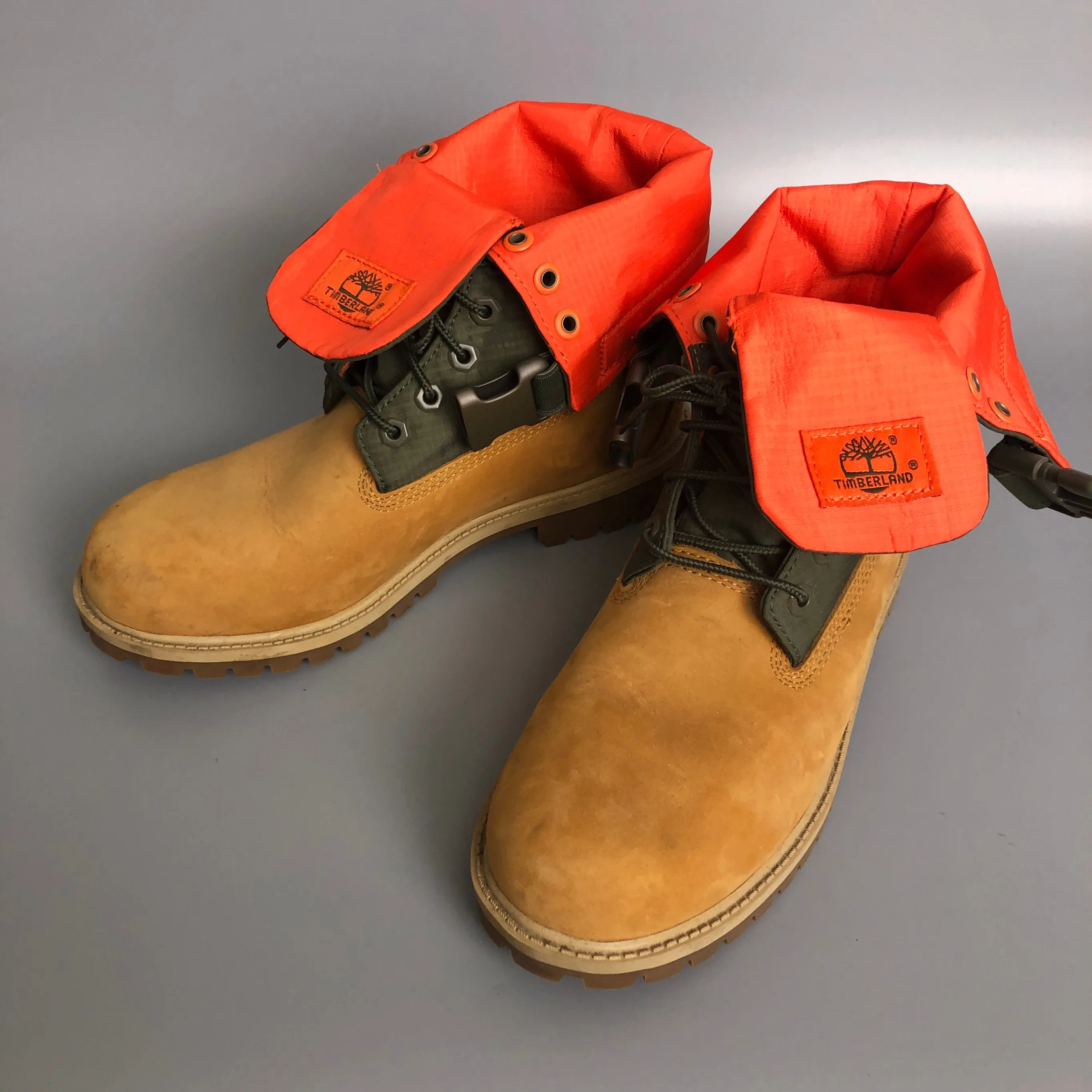 L👀k! Very Unique Timberland Suede Boots image indicator(8)