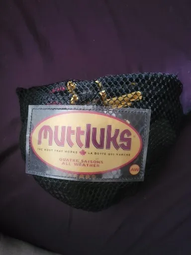 Muttluks