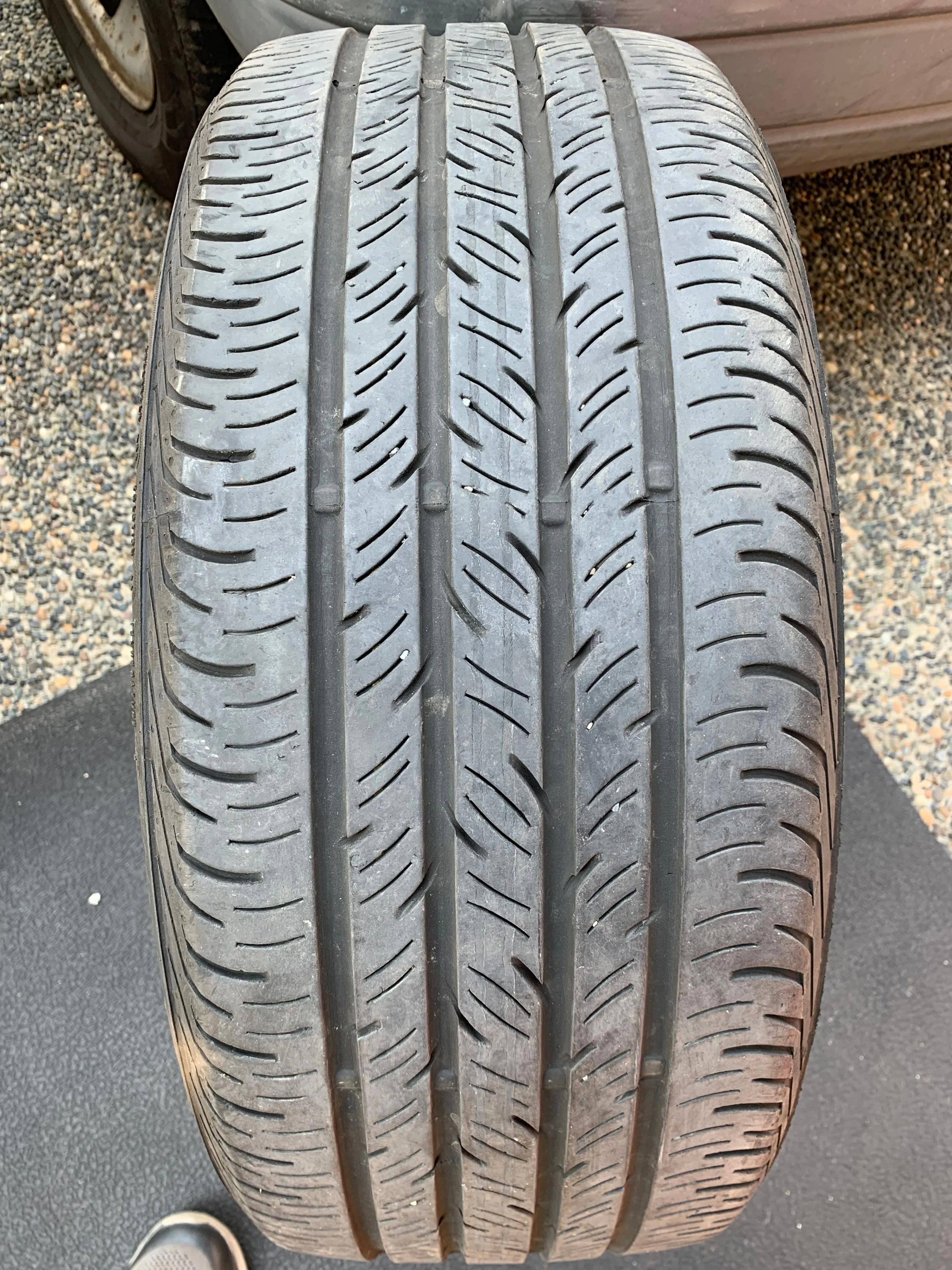 1 X single 235/45/19 M+S Continental conti pro contact 60% tread thumbnail