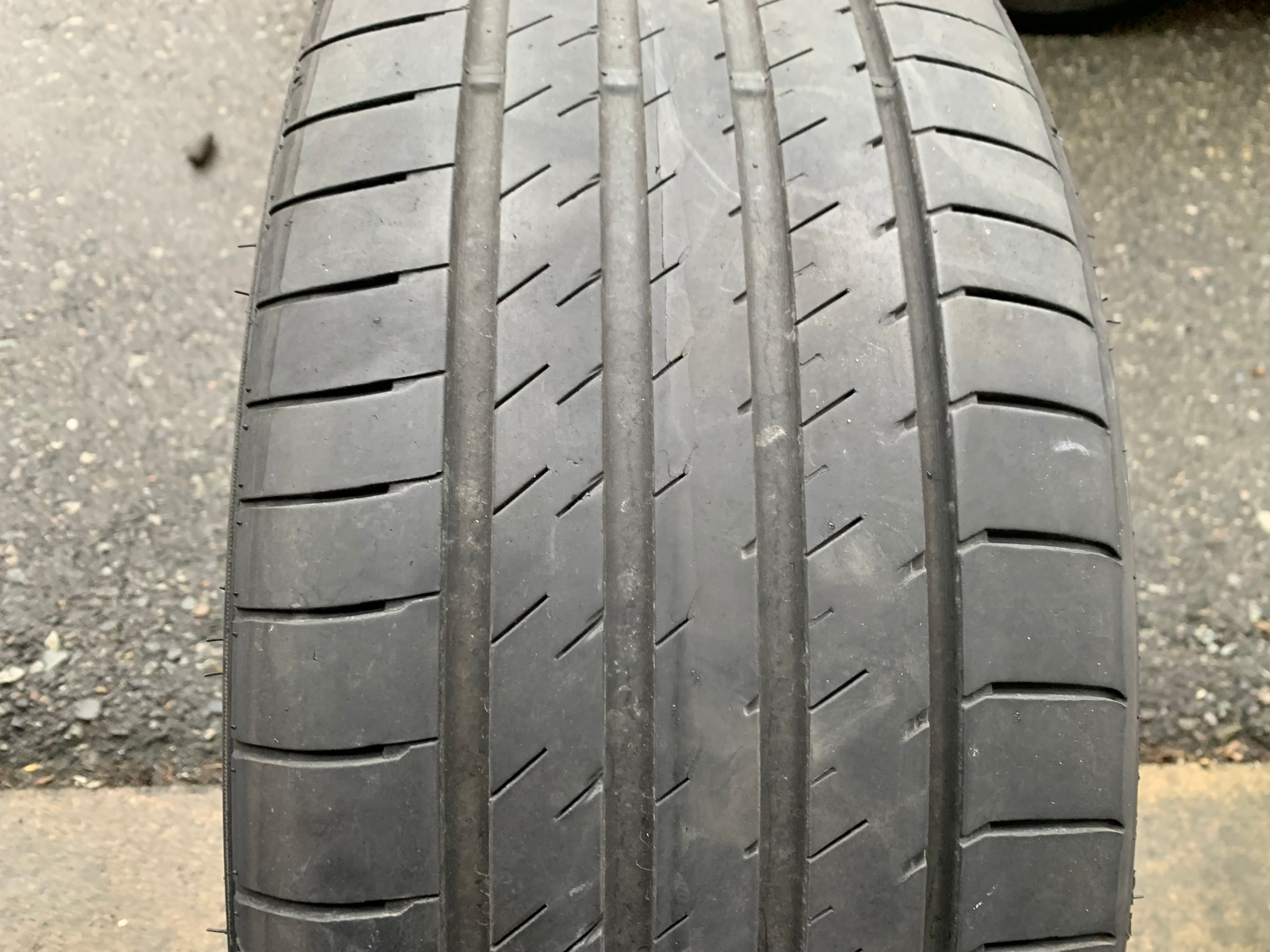 1 X single 225/35/20 90Y Sumitomo HTR Z5 with 45% tread - photo 2