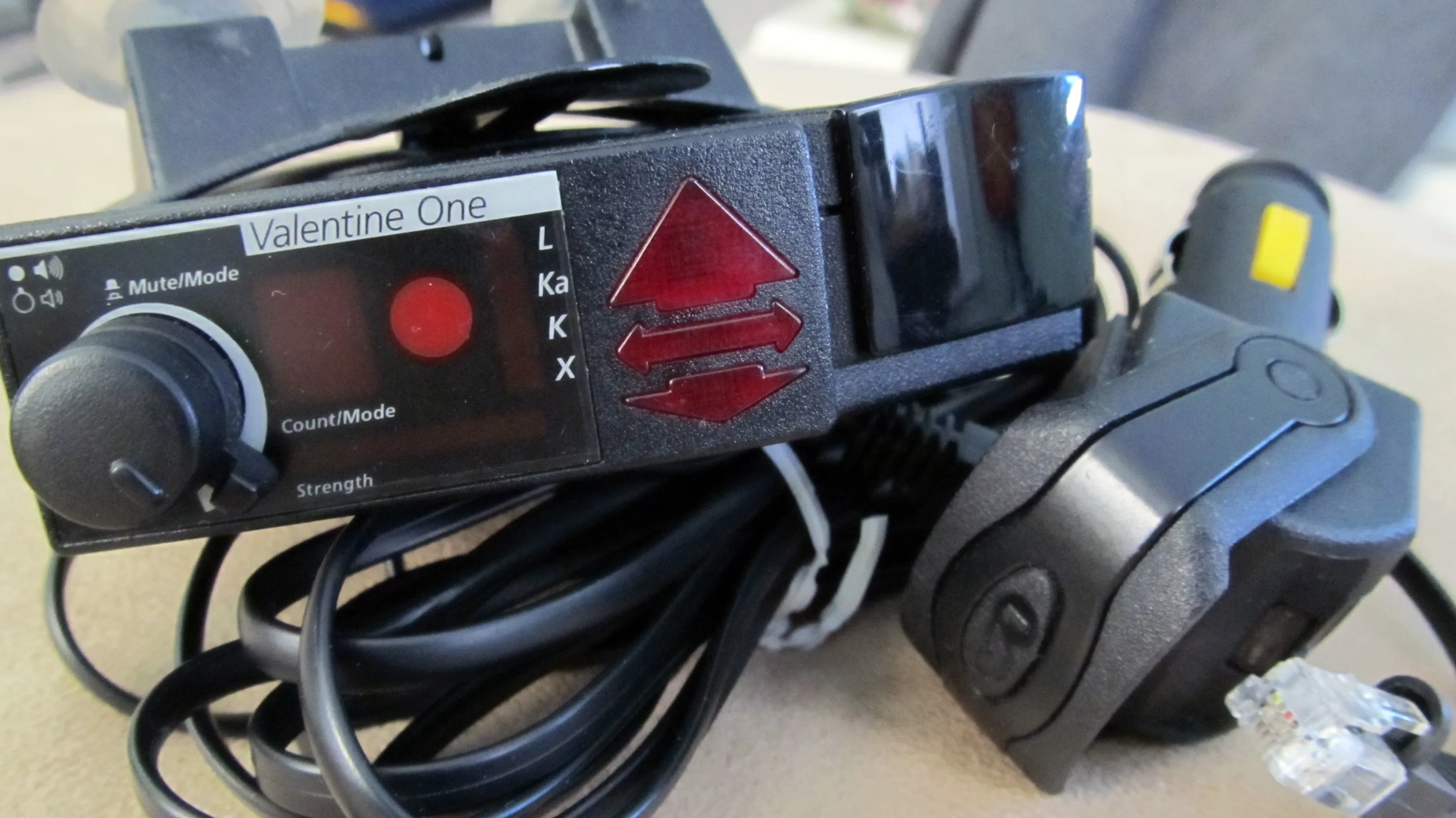 Valentine One Radar Detector image indicator(3)