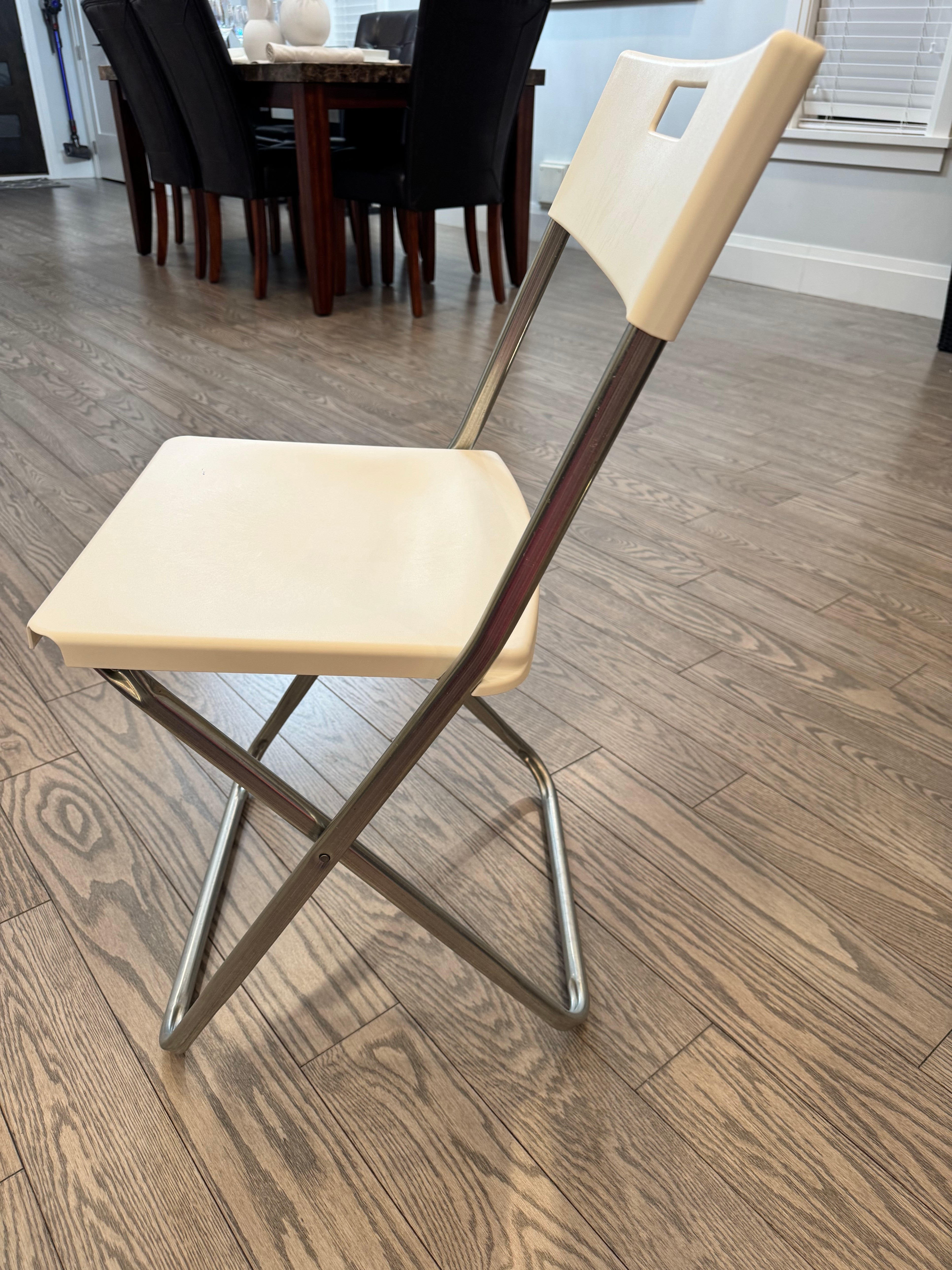 IKEA Foldable Chairs - photo 3