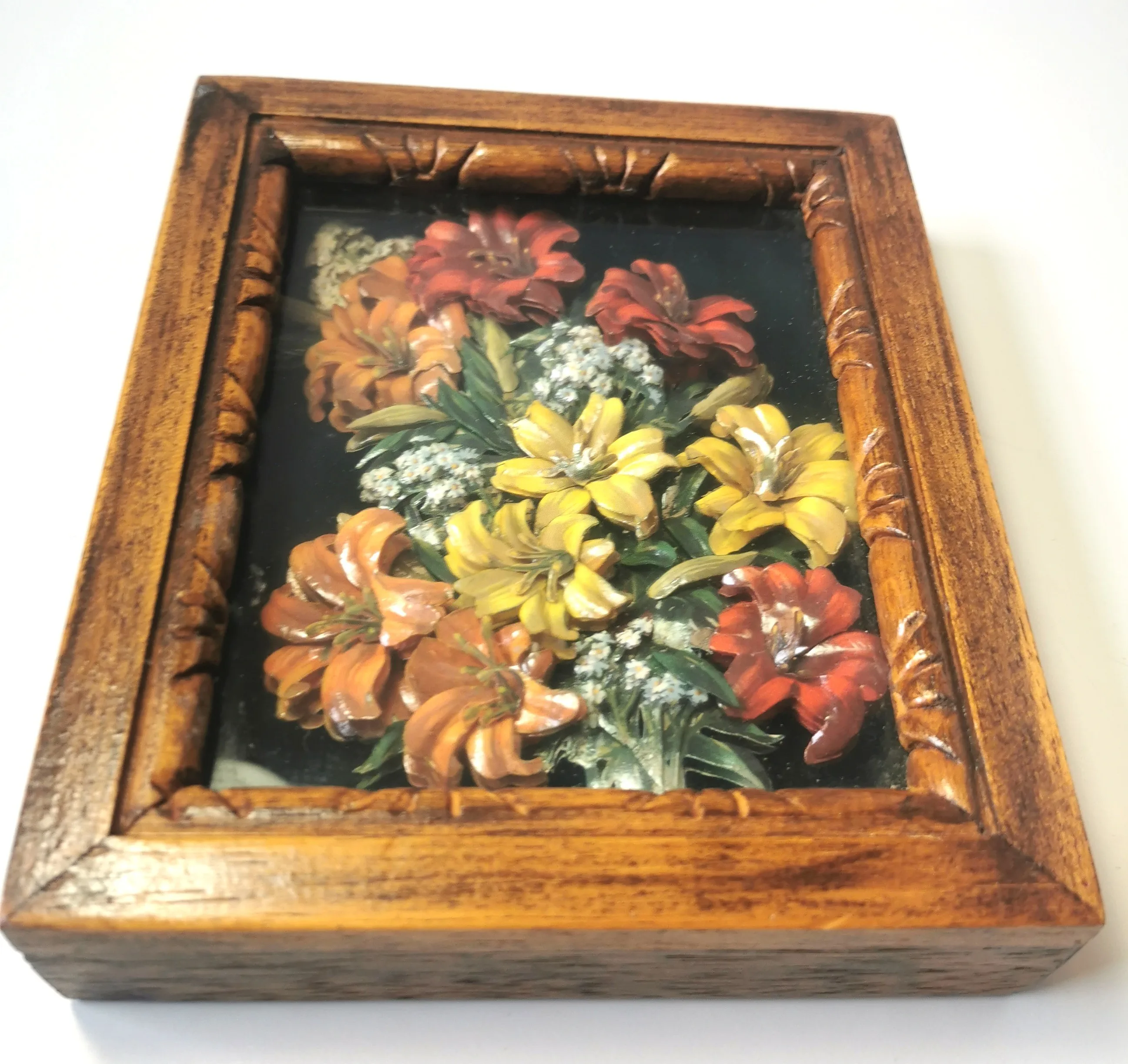 Vintage 3D Decoupage Art Papier Tole Shadow Box Lilies Flowers T thumbnail