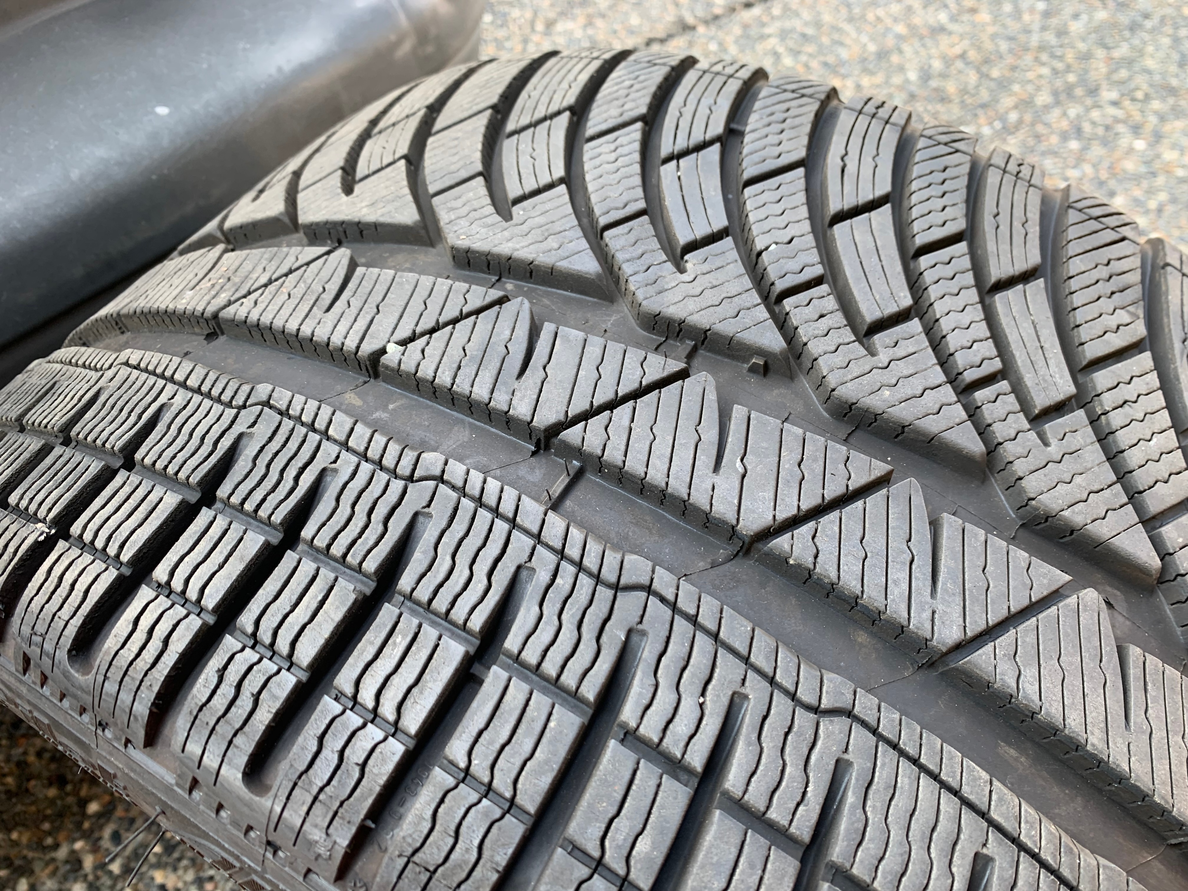 1 X single 275/30/20 M+S Michelin Pilot Alpin PA4 tread like new - photo 4
