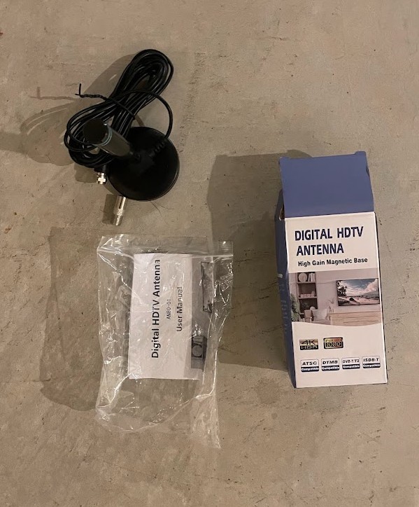 Digital HDTV Antenna – High Gain Magnetic Base - photo 2