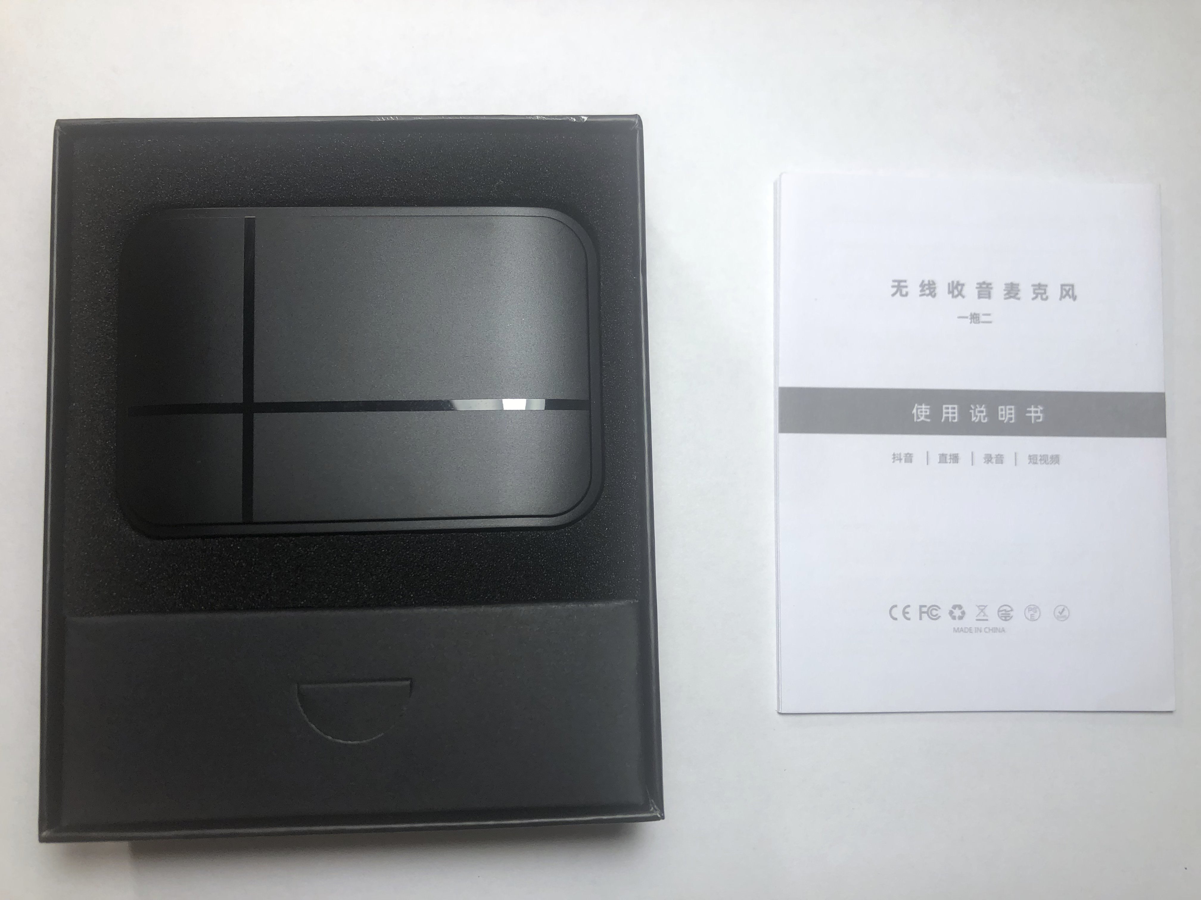 Wireless Microphone (two microphones) new from the factory! - photo 4