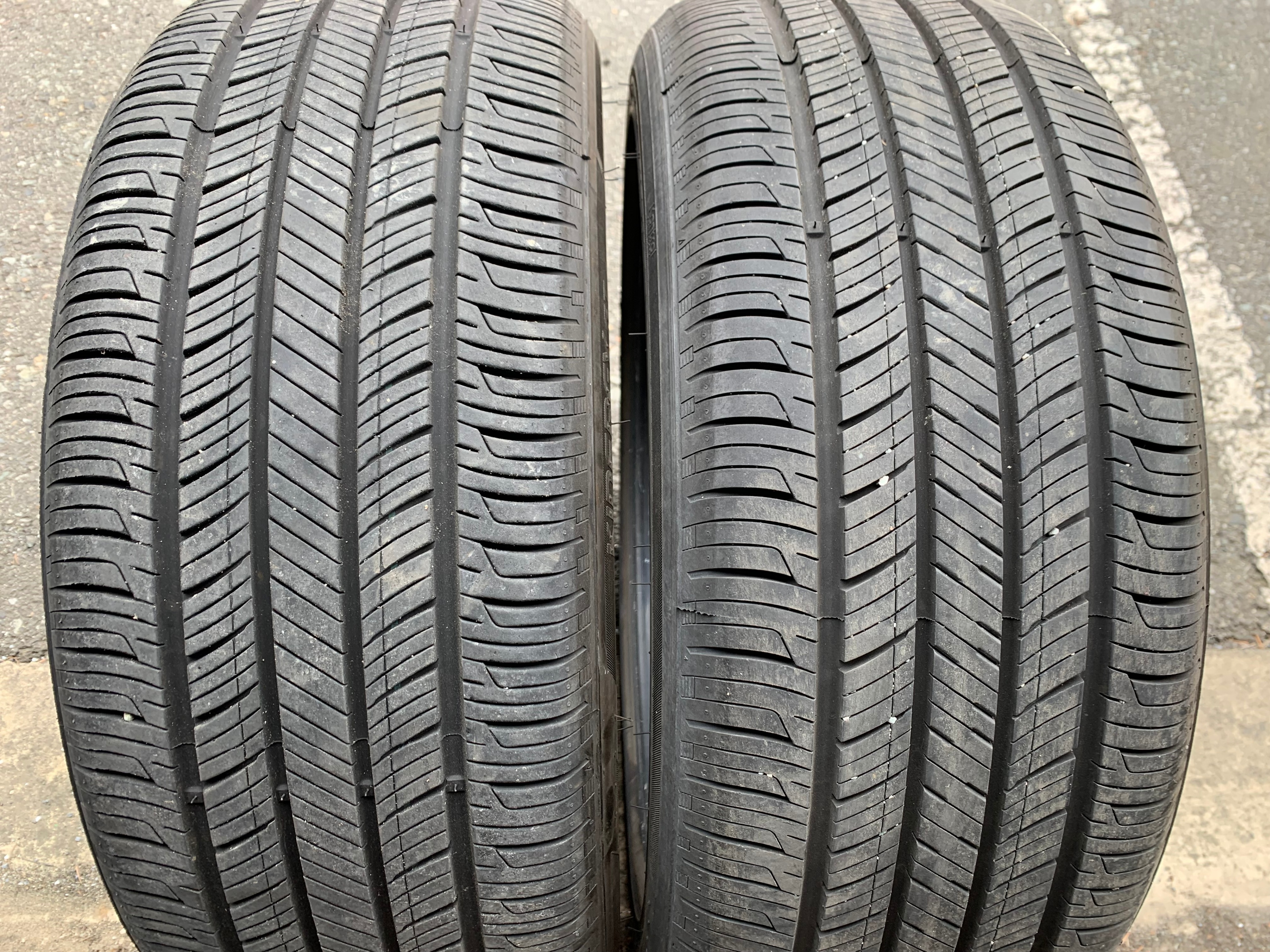 Pair of 215/45/18 89V M+S Hankook Kinergy GT with 80% tread - photo 2