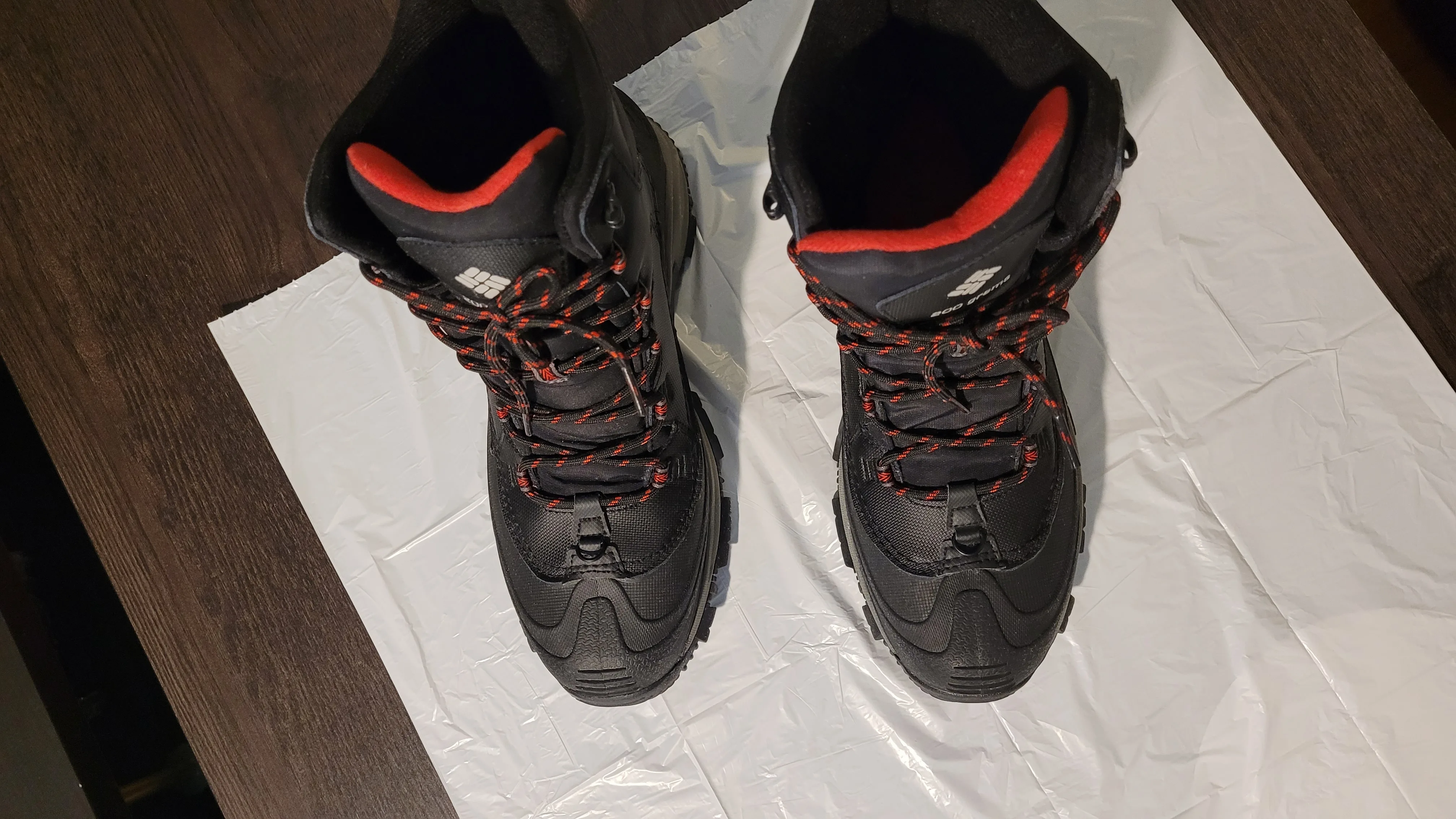 Columbia winter boots Bugaboot III gently used size 10 wide image indicator(3)