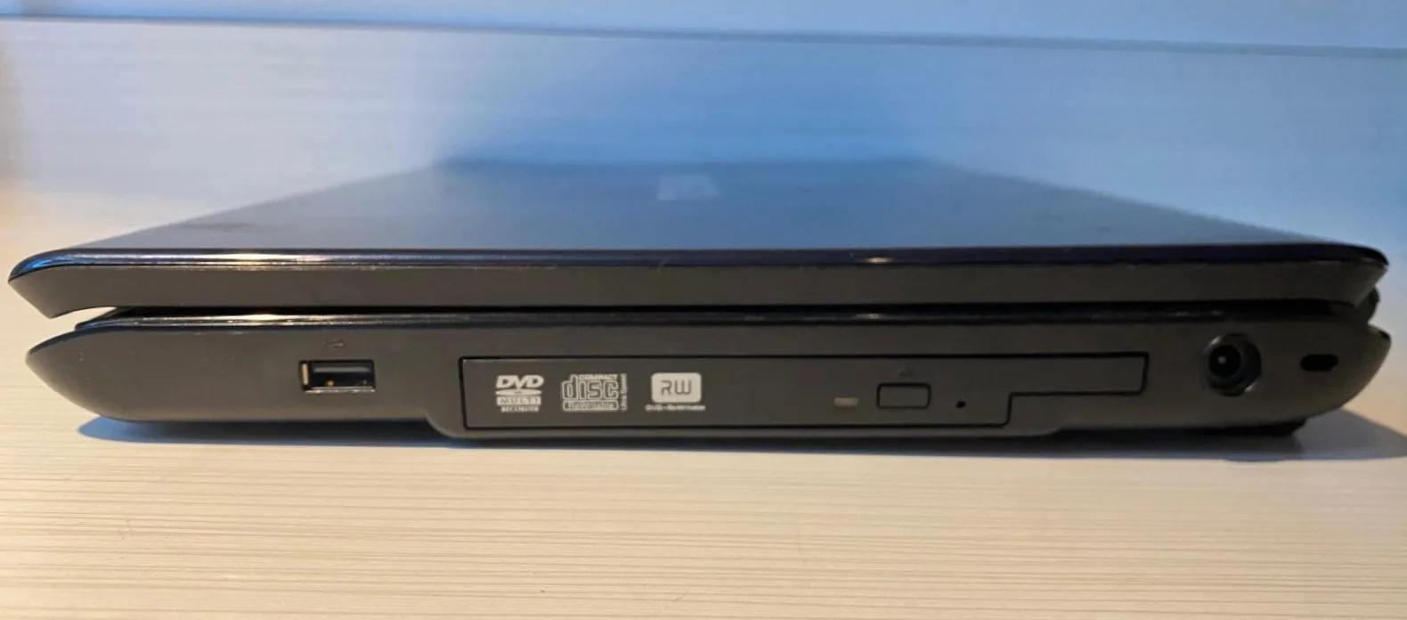 Toshiba Satellite L300 Intel Core Duo T6400 2.0GHz 4.00GB RAM image indicator(5)