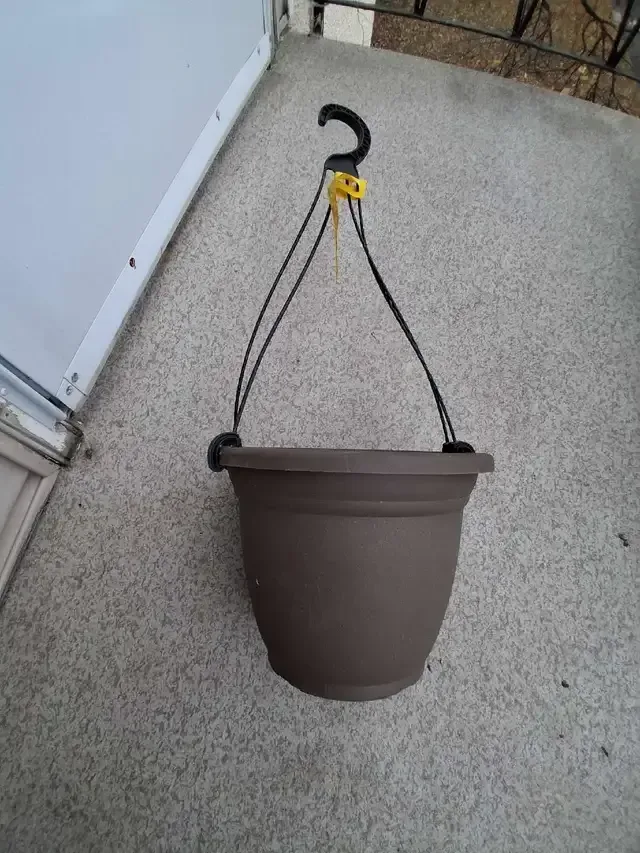 Hanging Planter thumbnail
