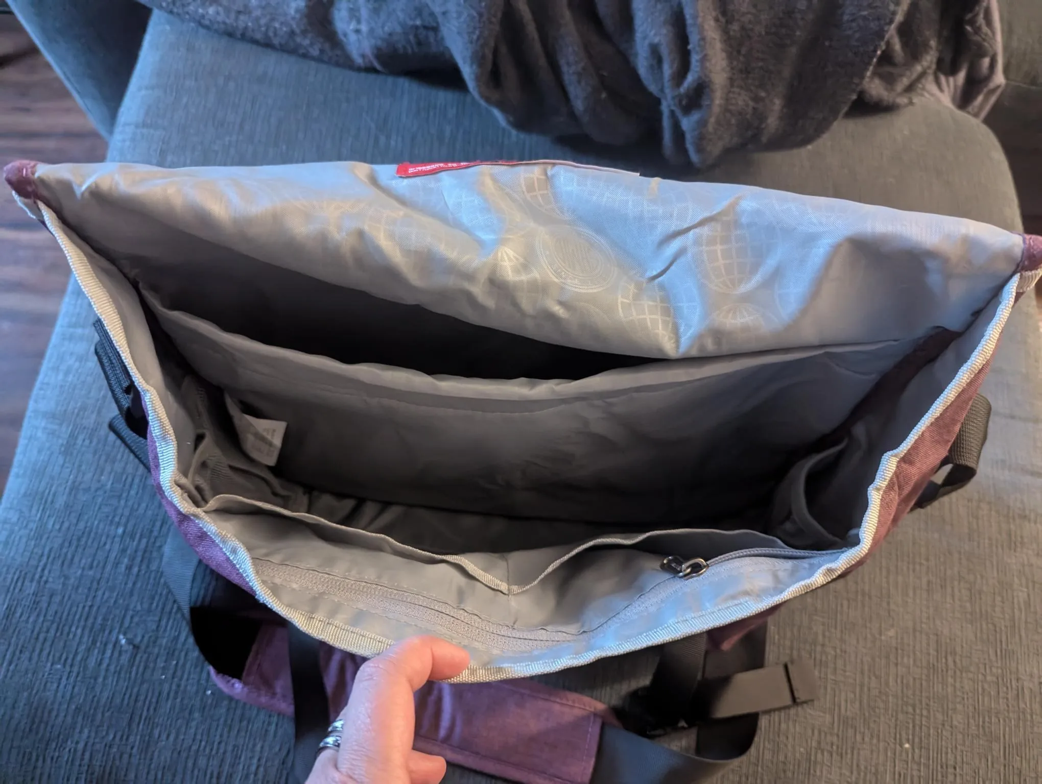 Purple Laptop/Messenger Bag image indicator(3)