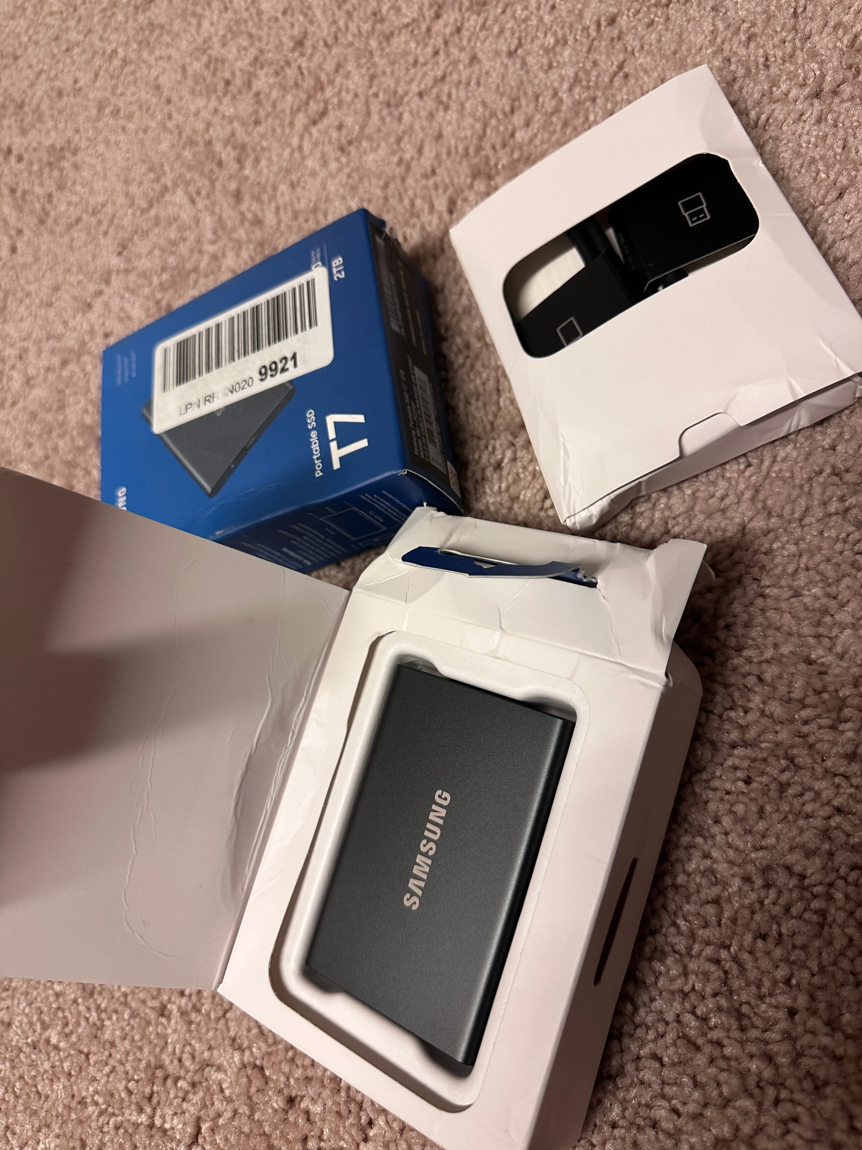 SAMSUNG T7 2TB, Portable SSD thumbnail