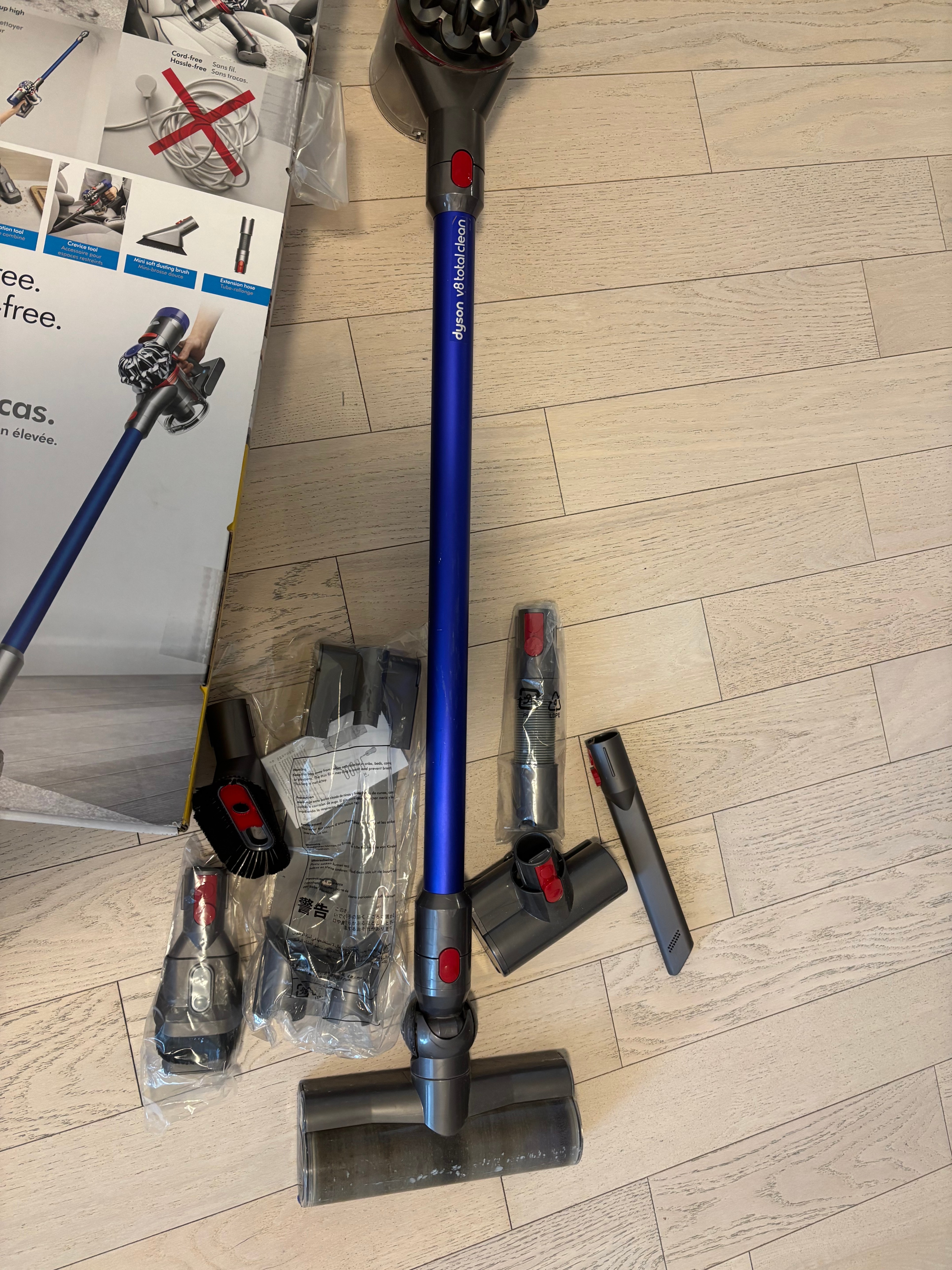 Dyson V8 Pet Cordless Stick Vacuum - photo 3