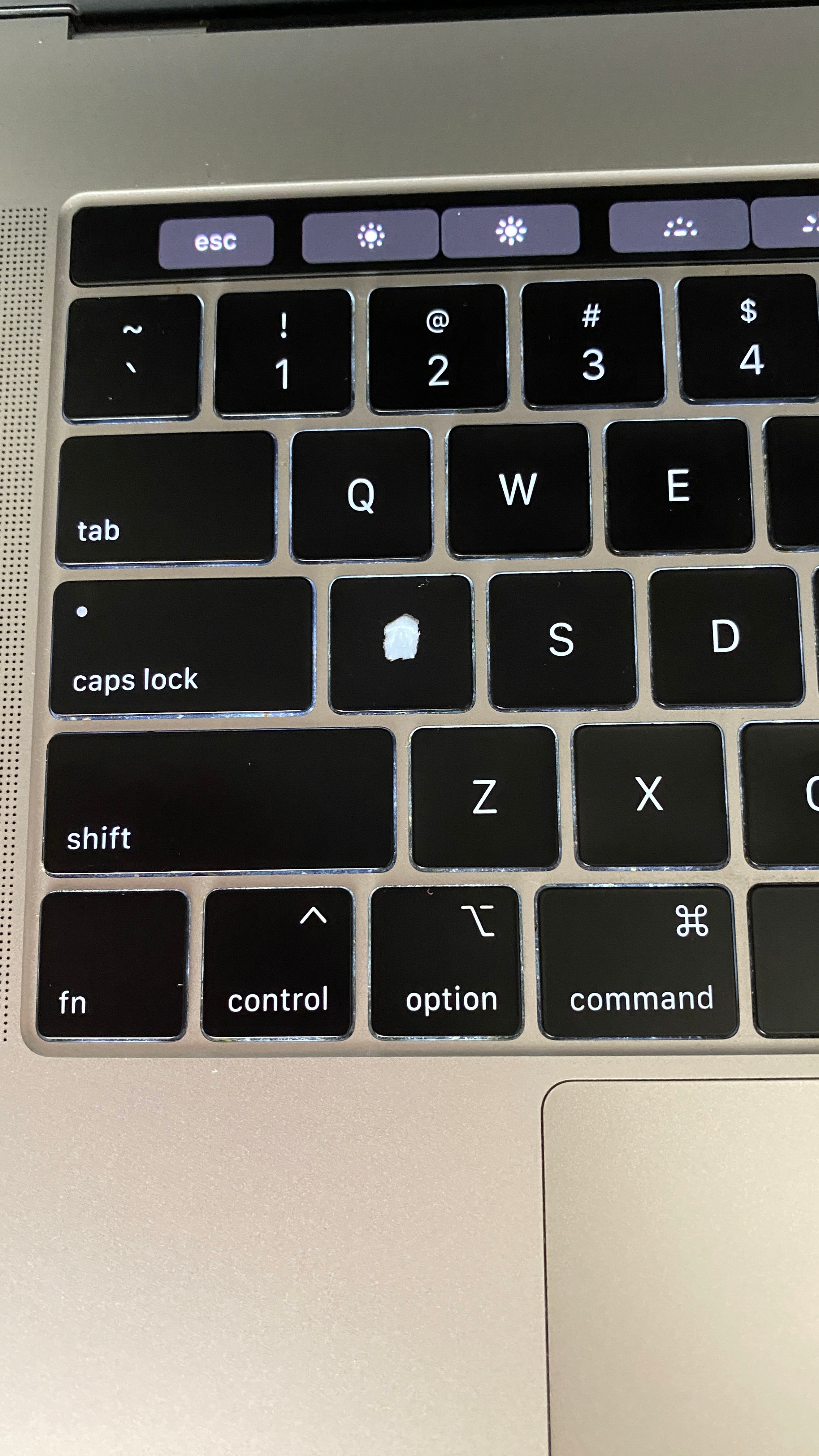 15-inch MacBook Pro – Silver – Late 2019 model - photo 4