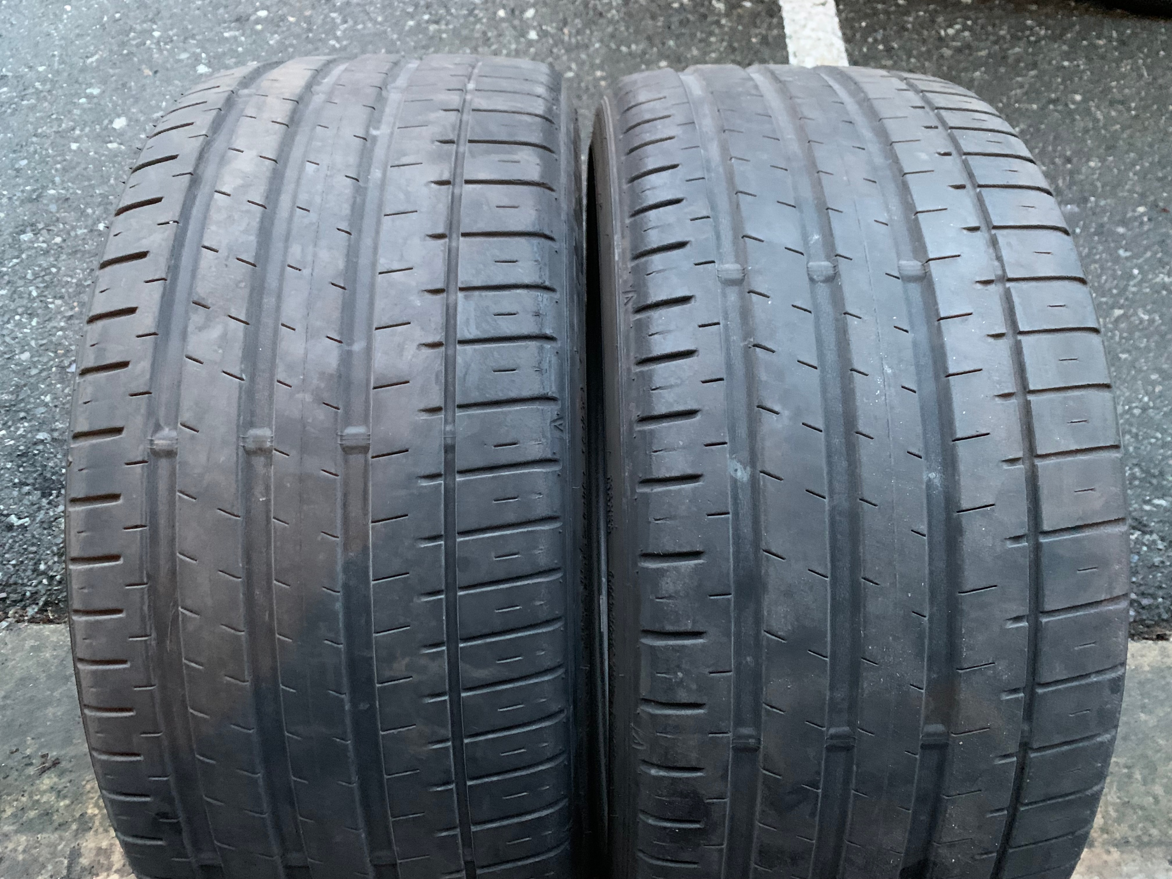 PAIR of Nice 235/35/19 91Y Falken Azenis FK510 with 60% tread