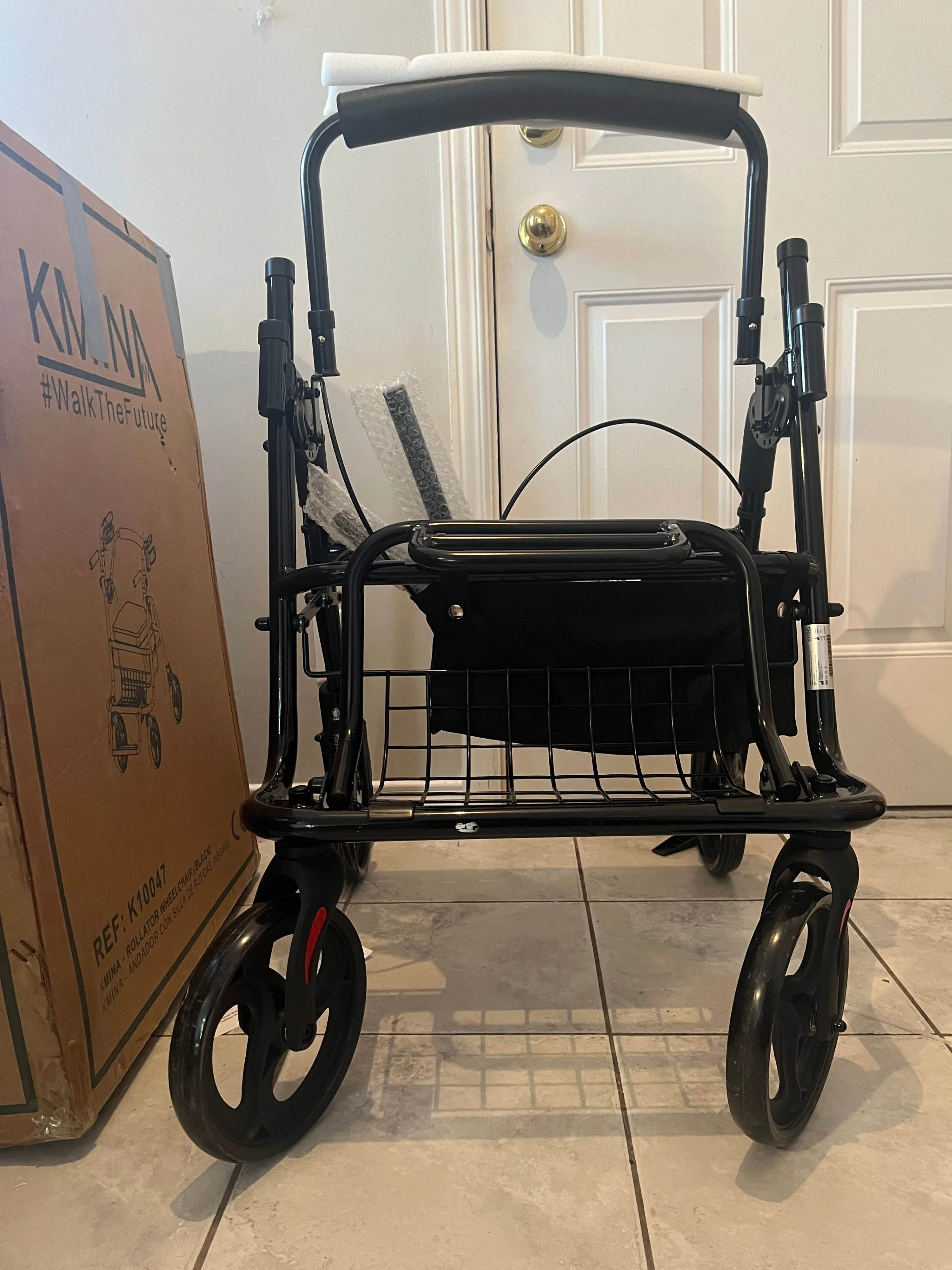 Lightweight Folding Rollator Walker with Seat & Brakes image indicator(5)