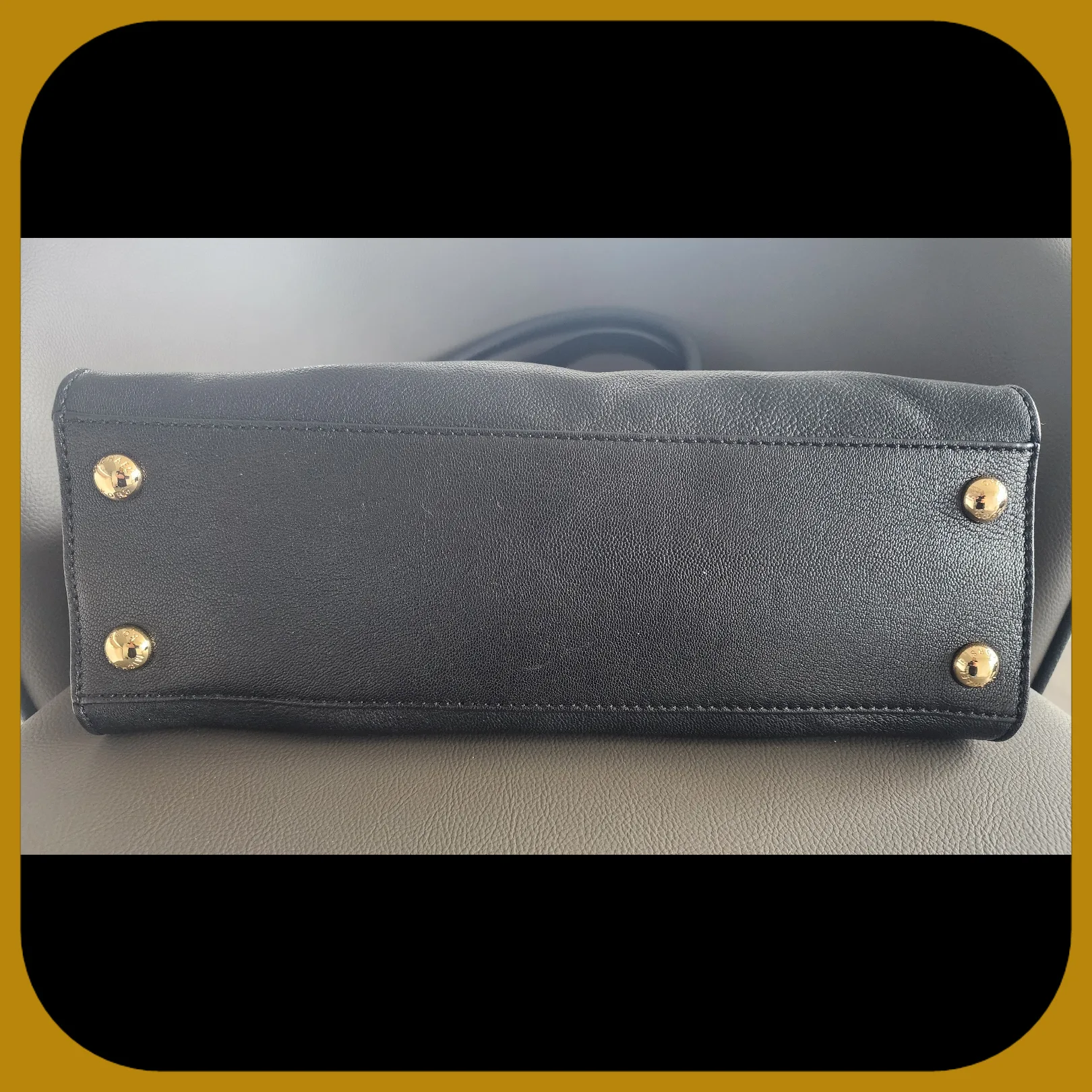 MICHAEL KORS || Black Leather Purse image indicator(7)