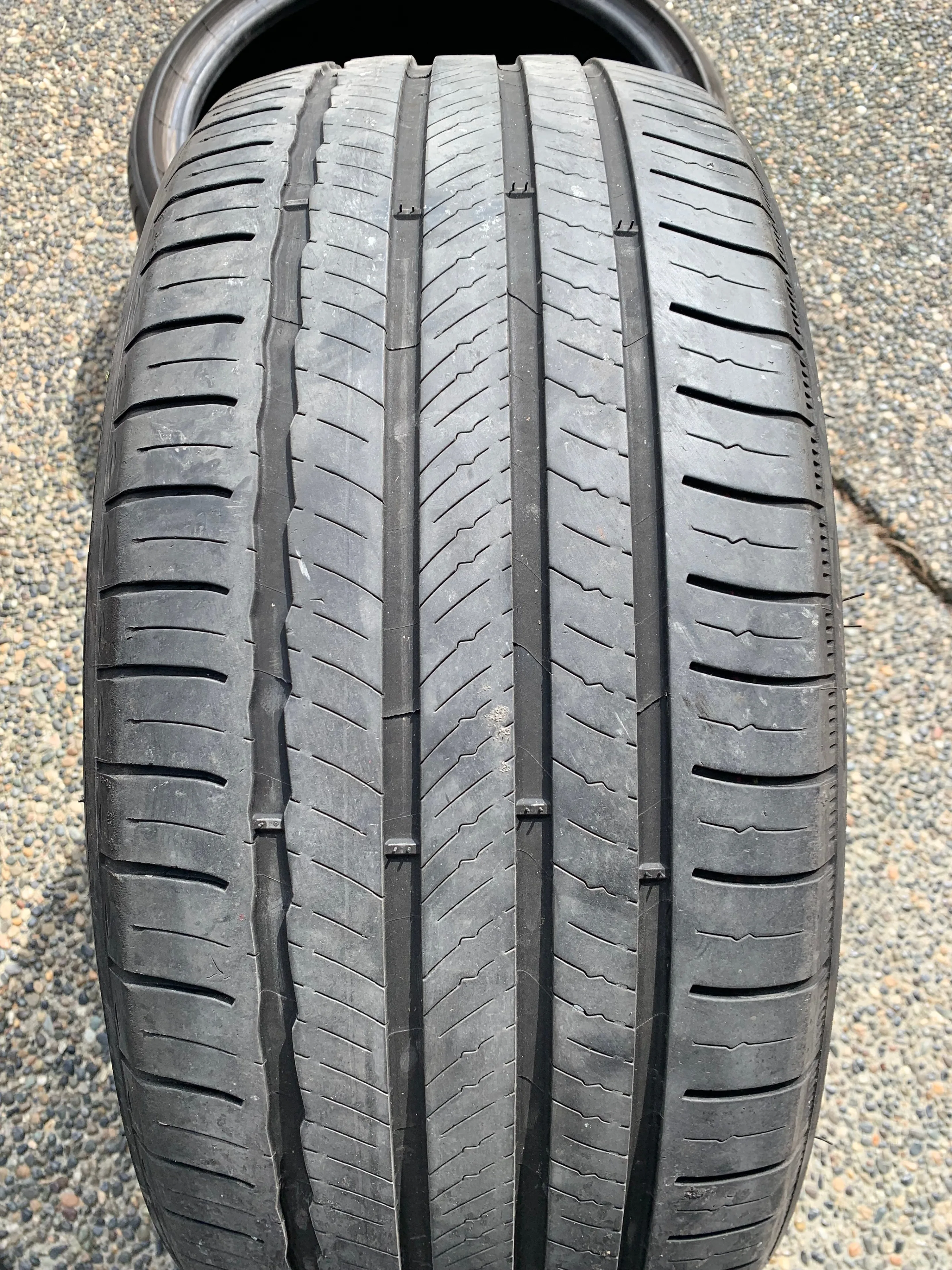 1 X single 255/45/20 M+S Michelin primacy Tour A/S 50% tread thumbnail