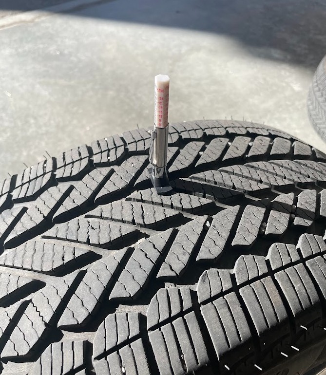 3 Bridgestone Weatherpeak All-Weather Tires – 225/55R18 98V - photo 2