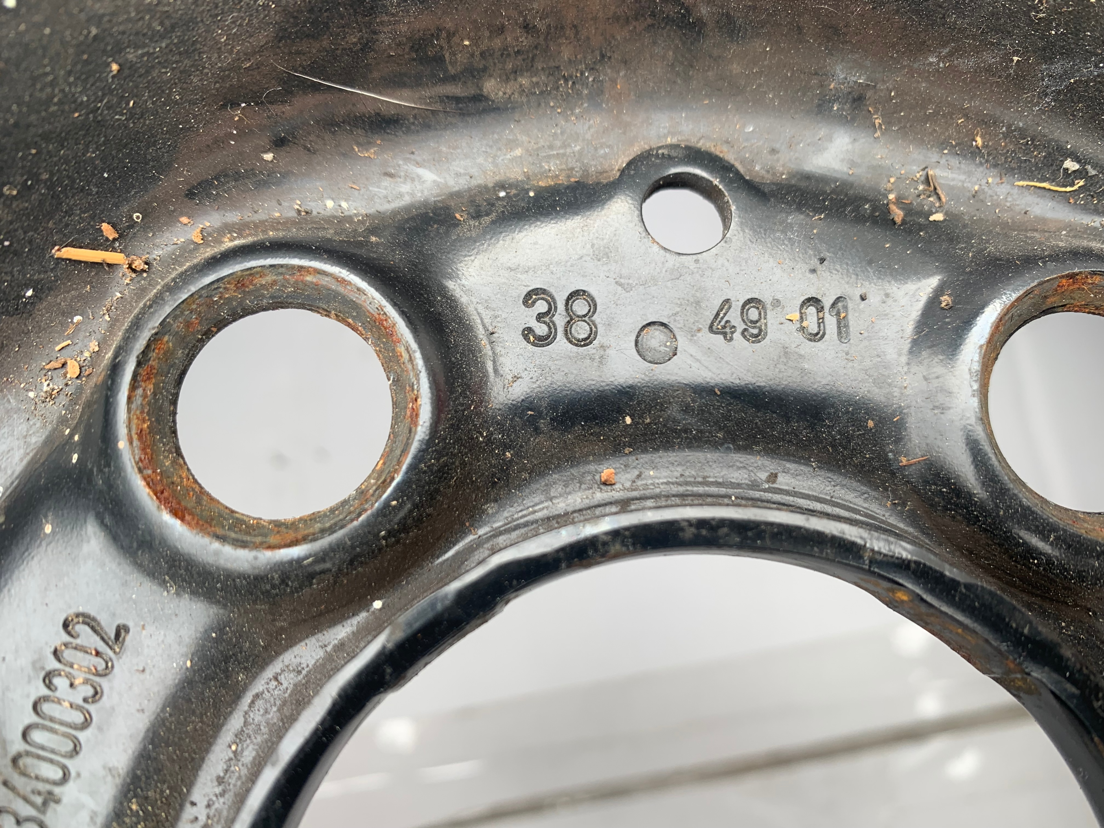 Pair of OEM Mercedes 16X7 et37 black steel rims in good shape - photo 5