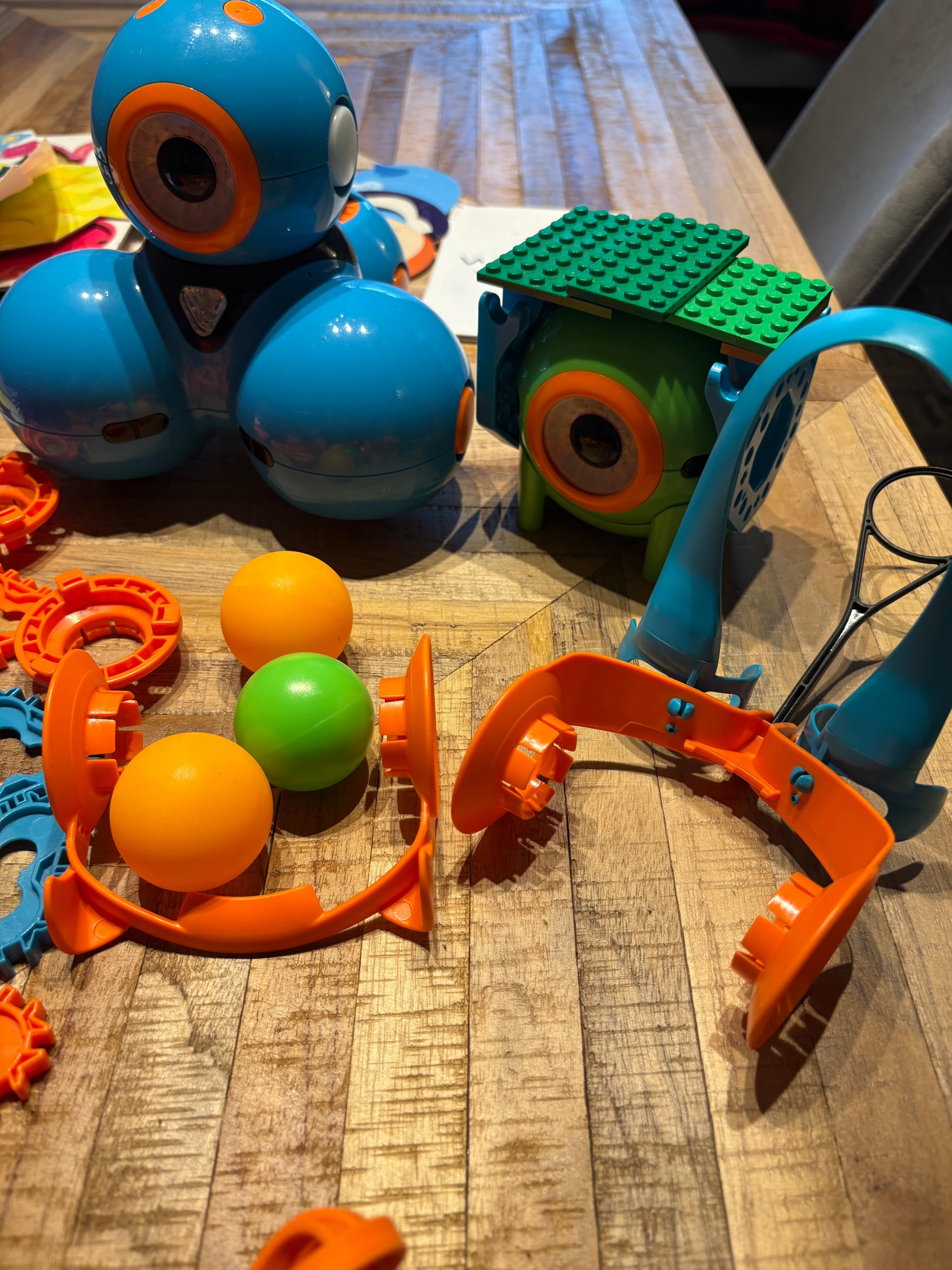 Dash & Dot Robots – Great Condition + Bonus Accessories (No Box) - photo 3