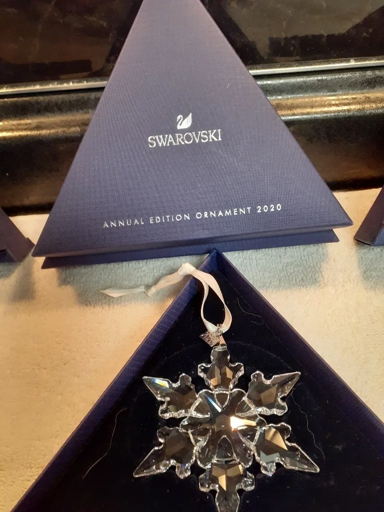 Swarovski Christmas Snowflake collection image indicator(9)