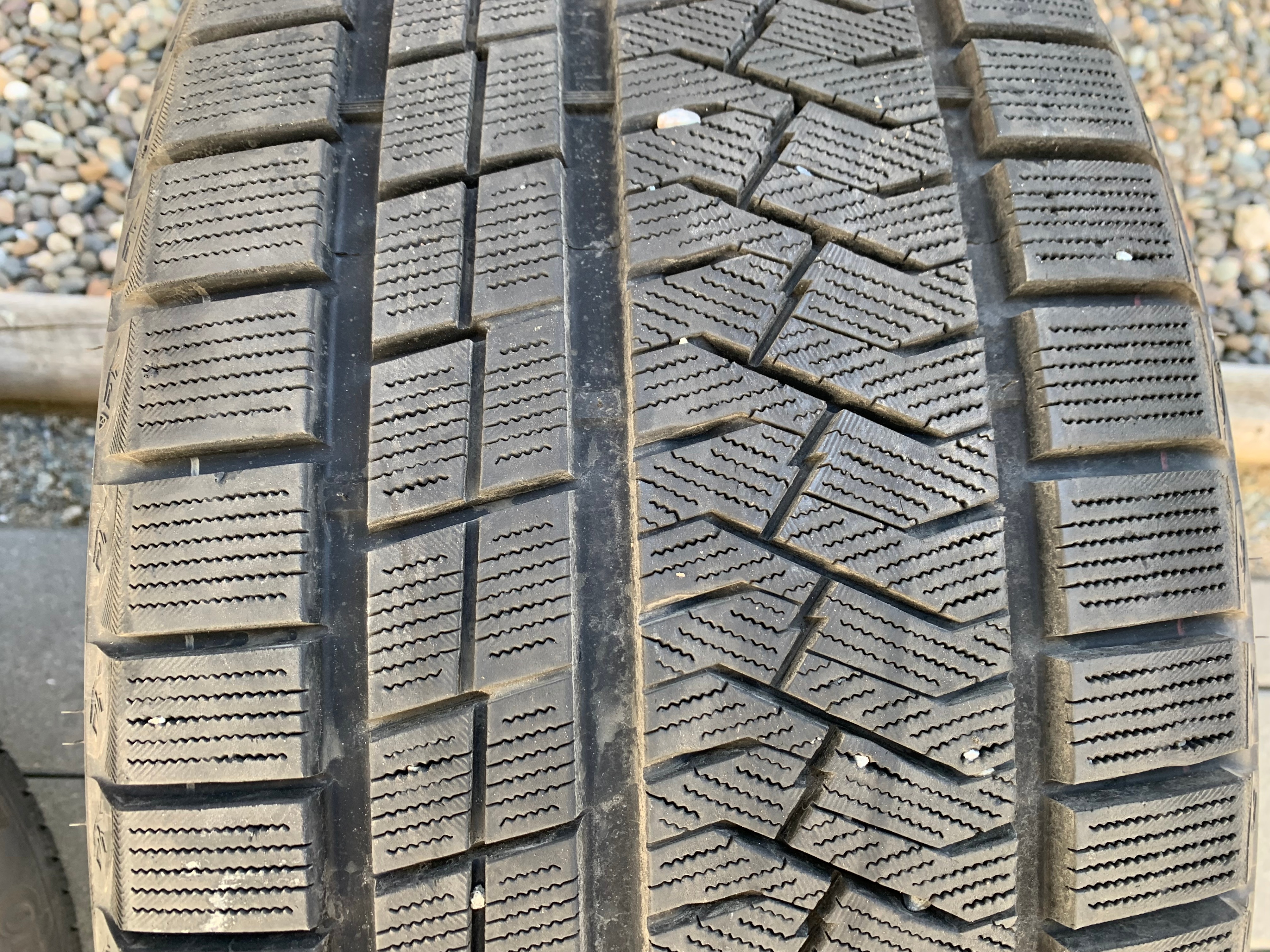 1 x single 275/40/20 M+S triangle SnowLink TWT02 with 95% tread - photo 2