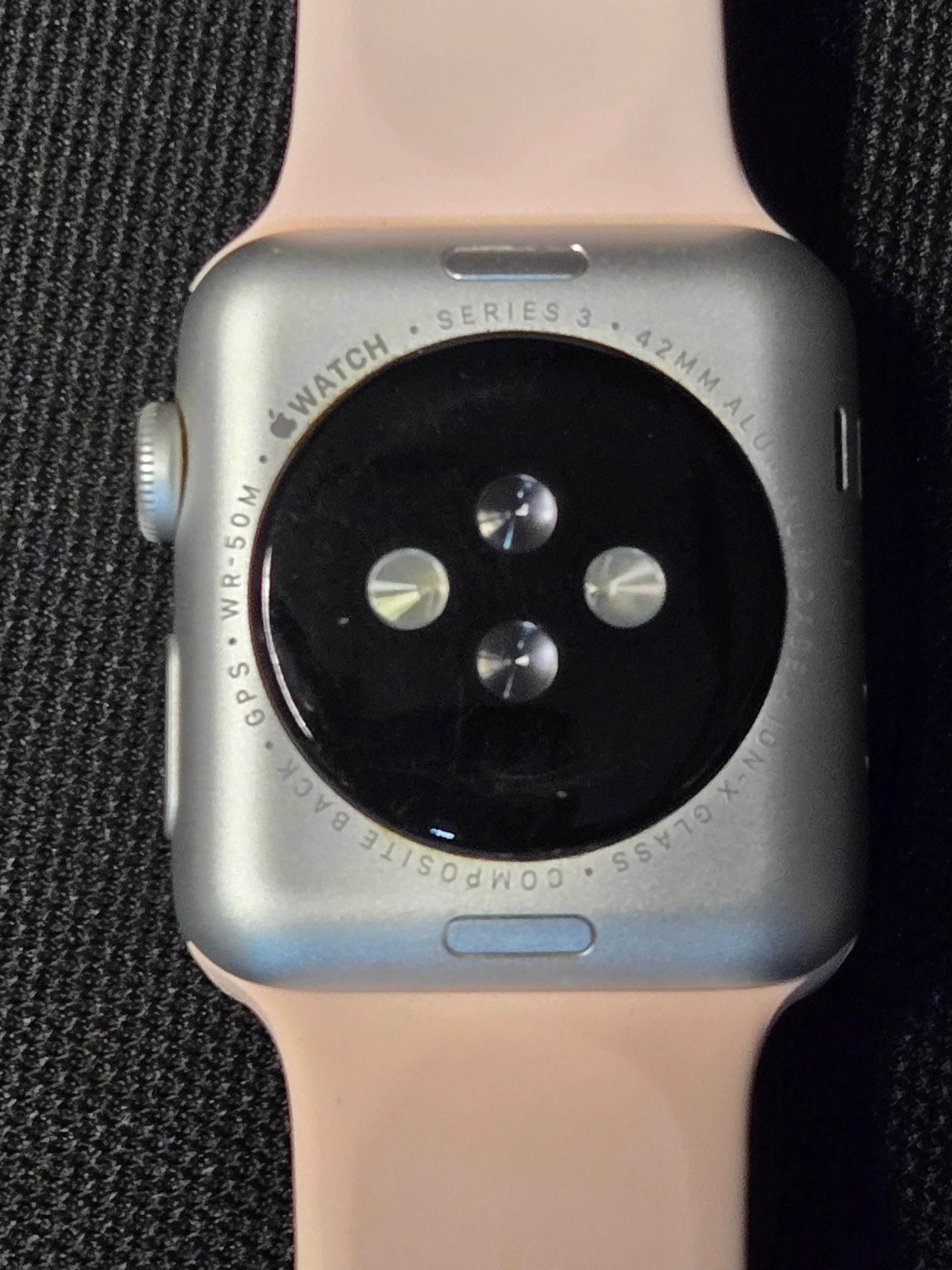 Apple Watch Series 3 (42mm, Aluminum Case, GPS) image indicator(2)